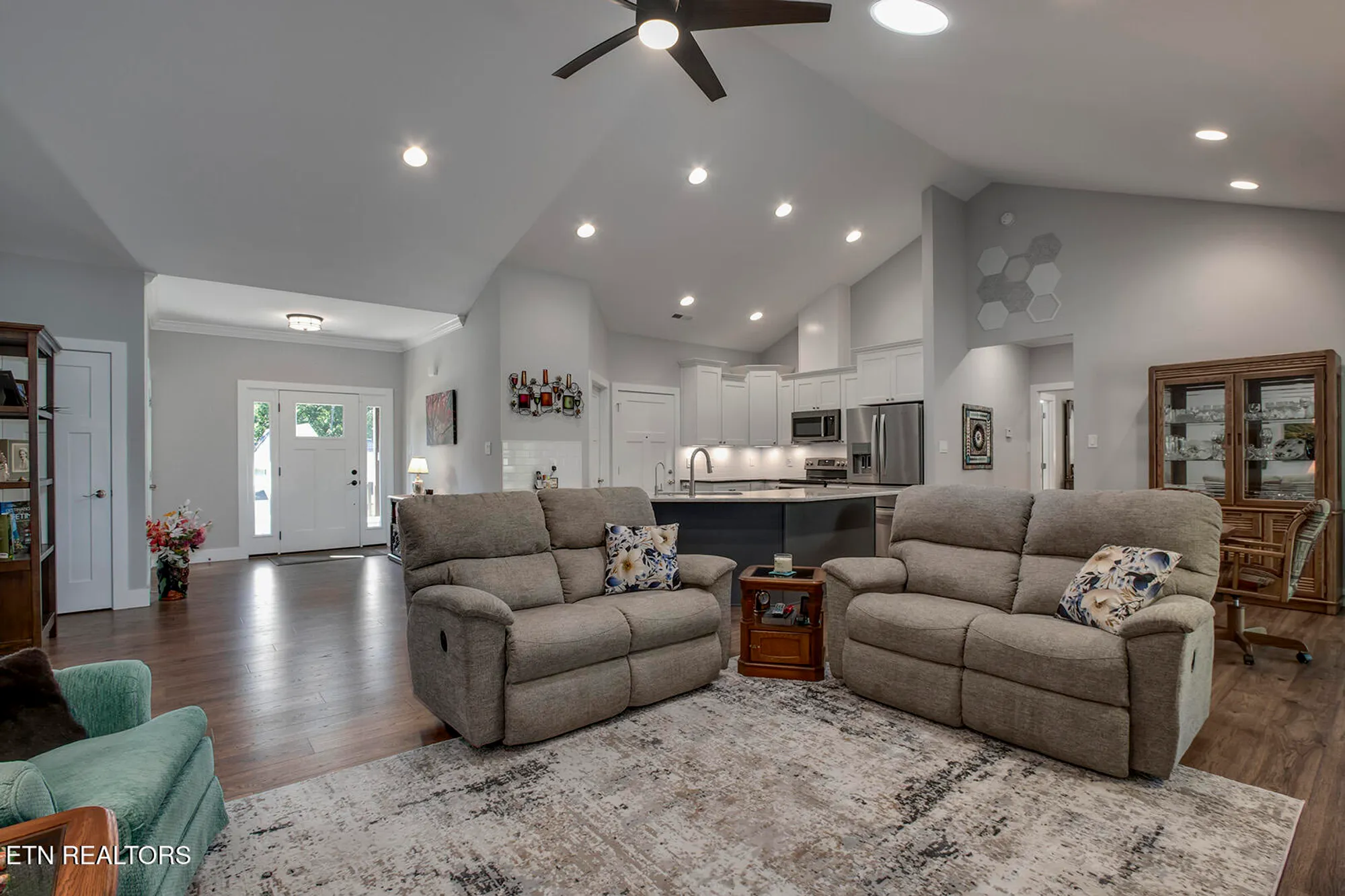 Property Slideshow image 13 of 51 | 244 chuniloti way, Loudon, TN, 37774