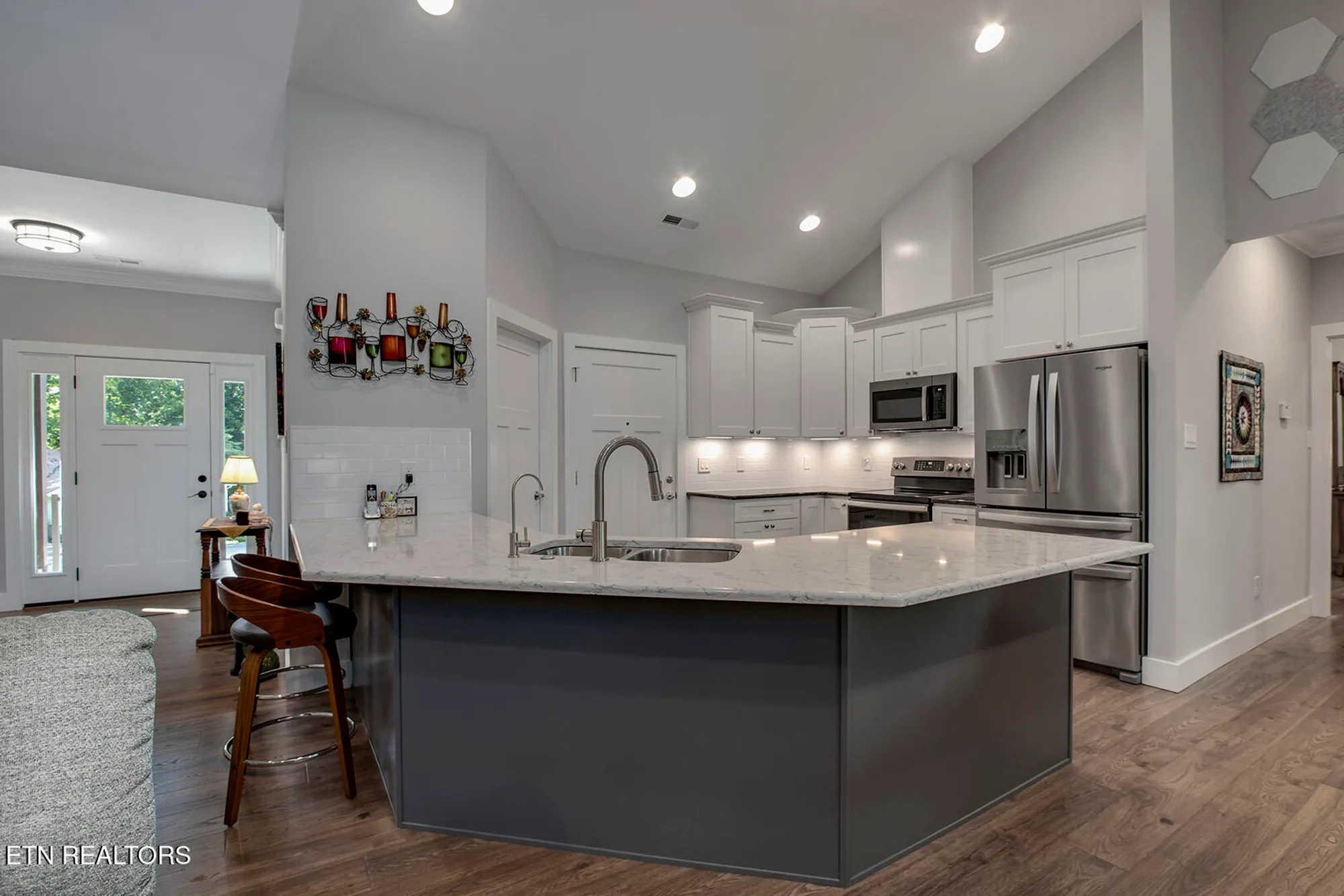 Property Slideshow image 20 of 51 | 244 chuniloti way, Loudon, TN, 37774