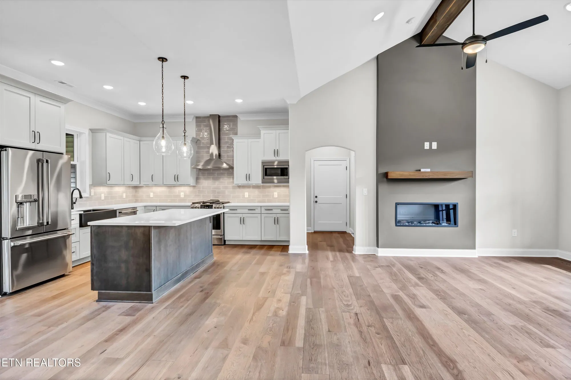 Property Slideshow image 10 of 36 | 204 kawga ln, Loudon, TN, 37774