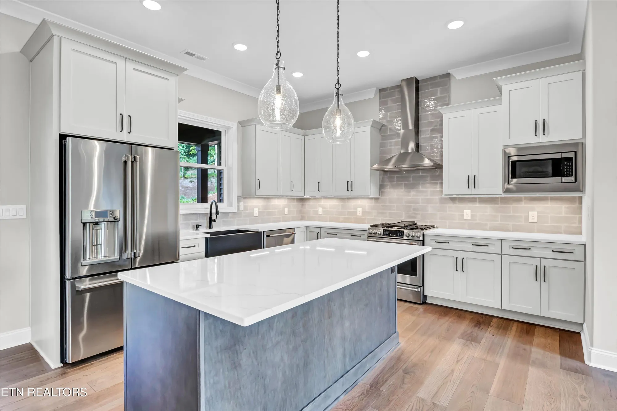 Property Slideshow image 12 of 36 | 204 kawga ln, Loudon, TN, 37774