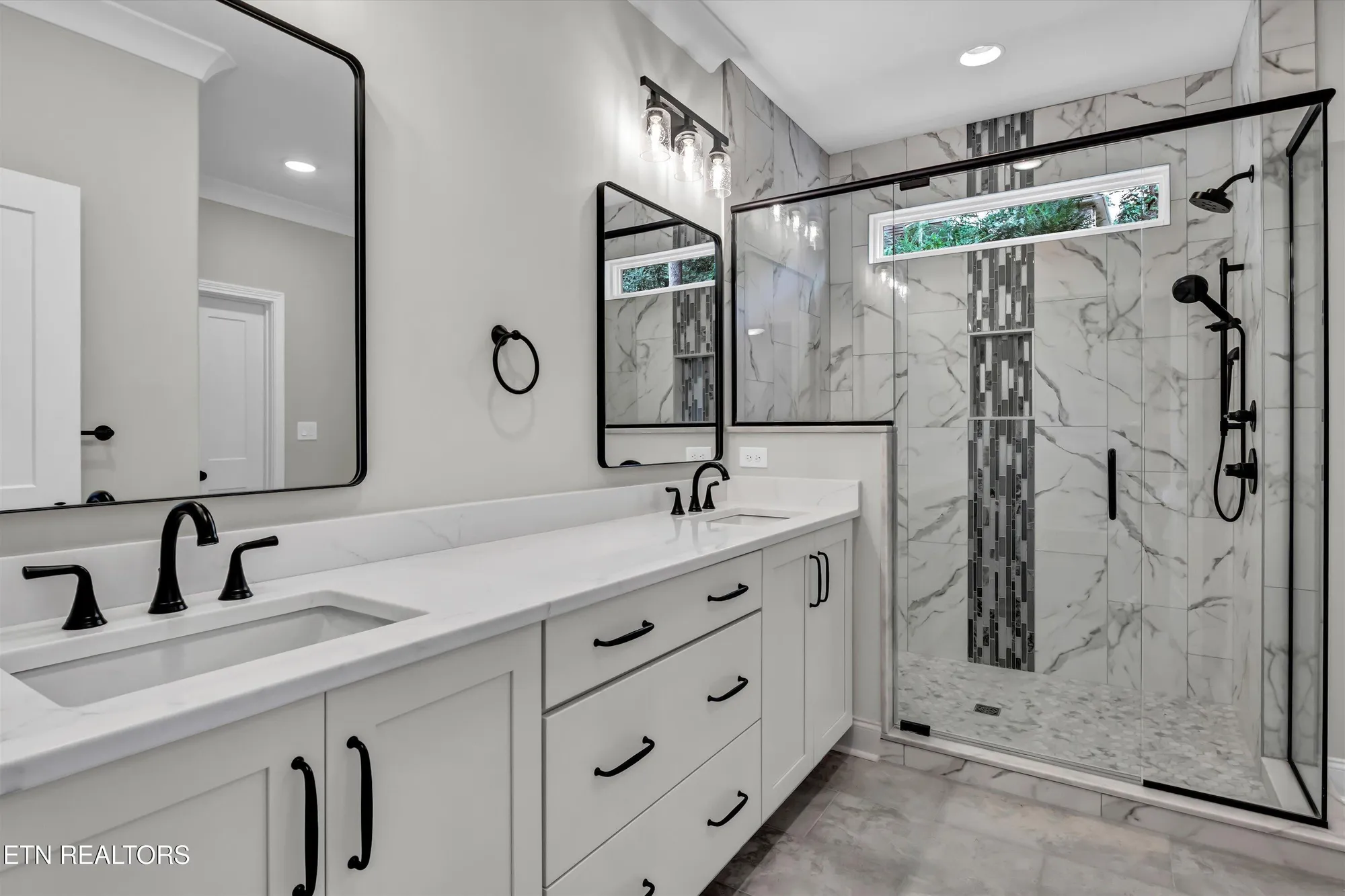 Property Slideshow image 25 of 36 | 204 kawga ln, Loudon, TN, 37774