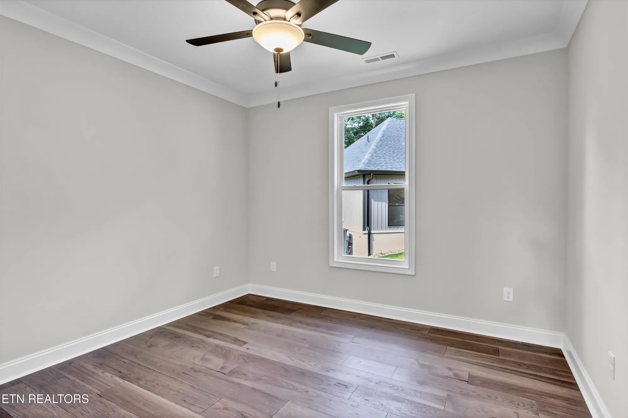 Property Slideshow image 30 of 36 | 204 kawga ln, Loudon, TN, 37774