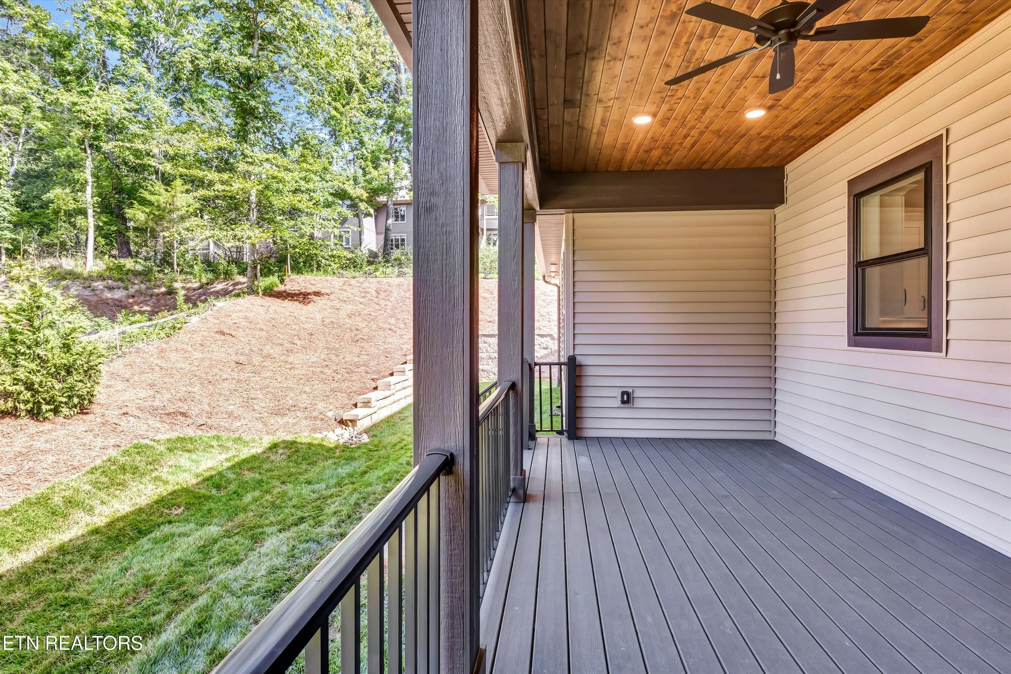 Property Slideshow image 33 of 36 | 204 kawga ln, Loudon, TN, 37774