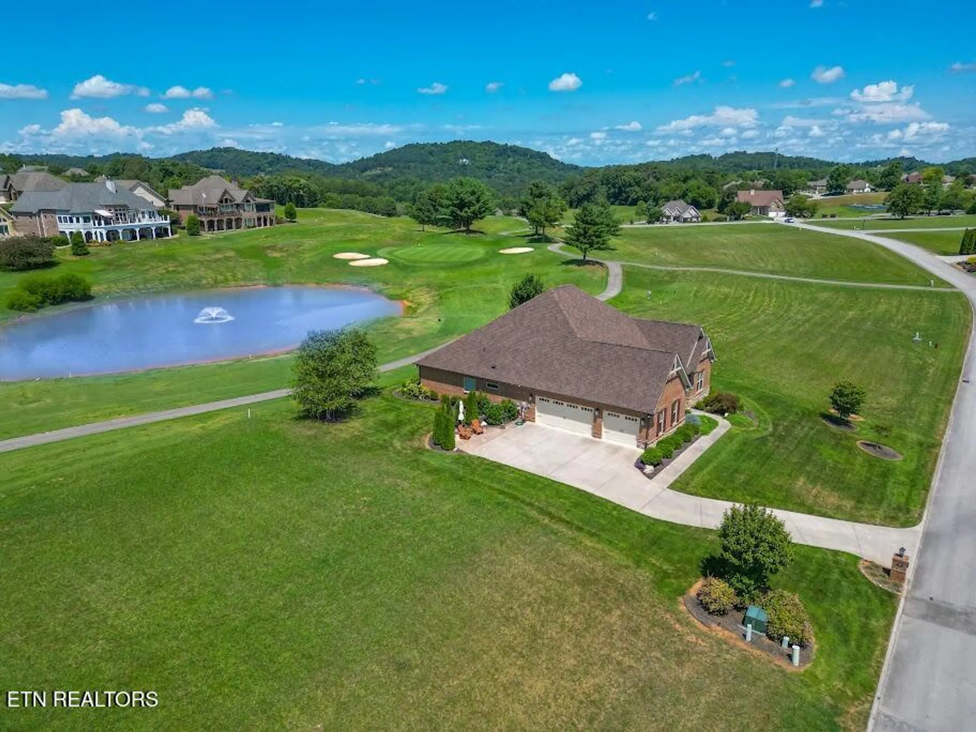 Property Slideshow image 4 of 46 | 120 white hawk dr, Vonore, TN, 37885