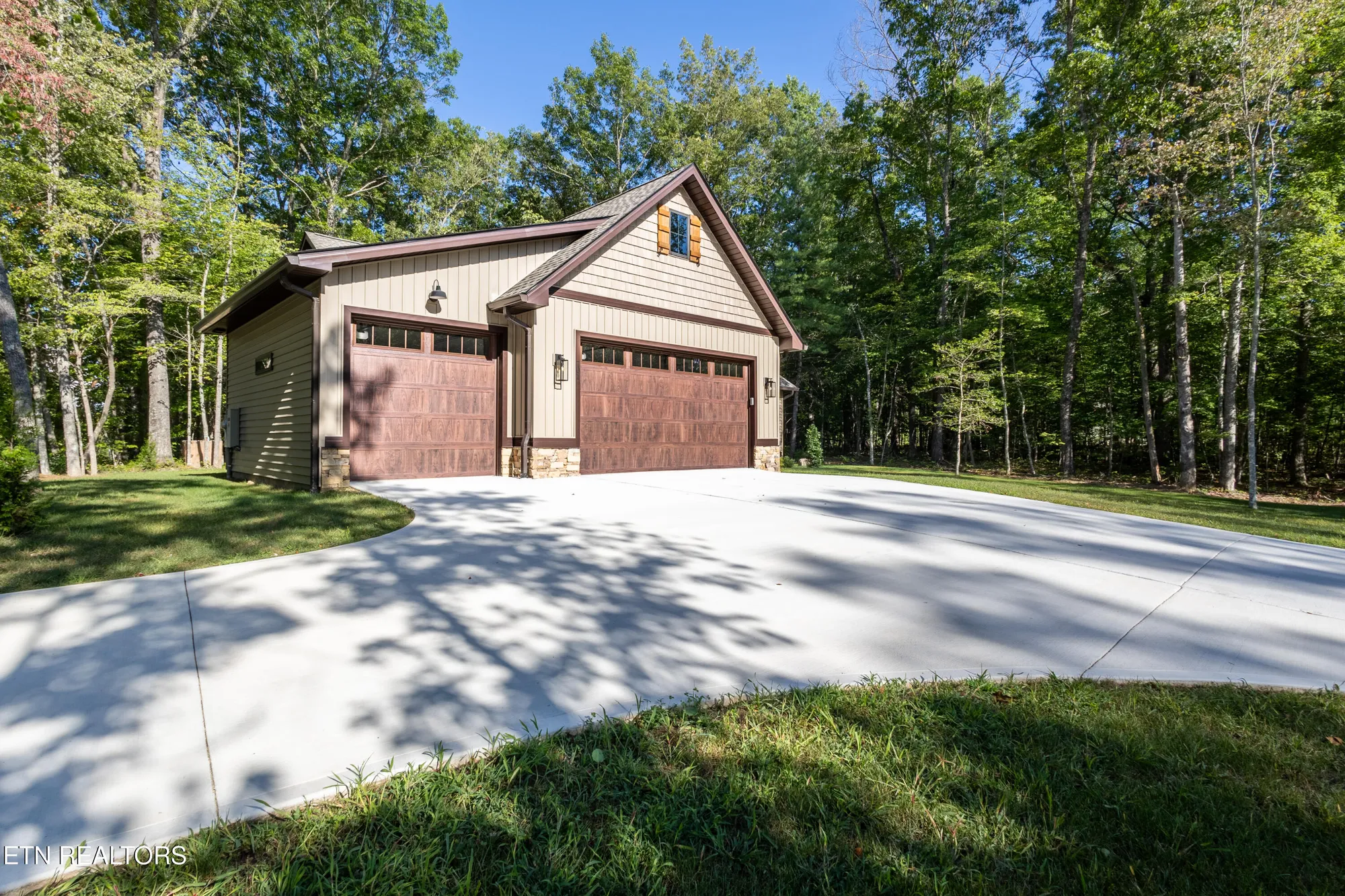 Property Slideshow image 2 of 57 | 701 westchester dr, Crossville, TN, 38558