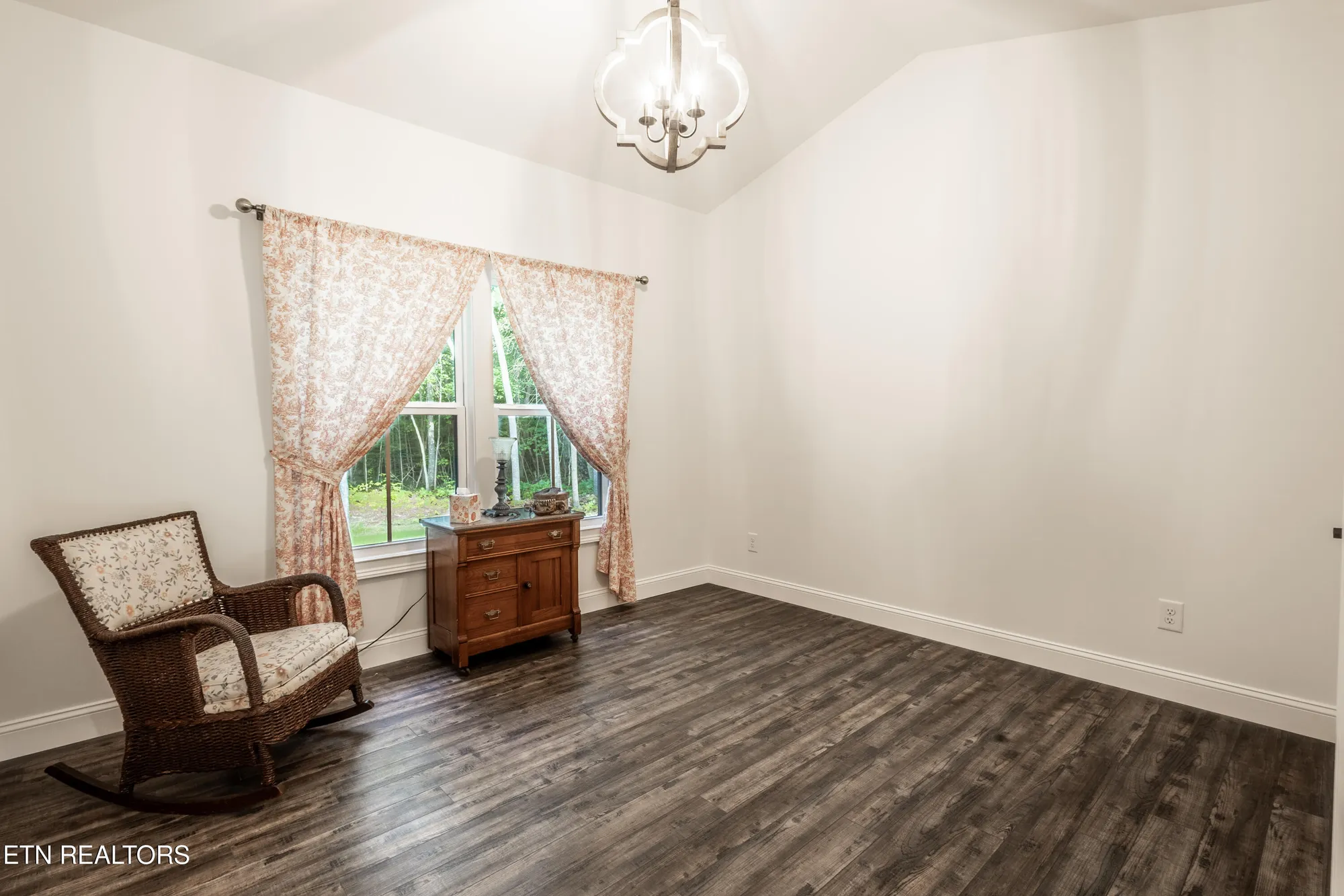 Property Slideshow image 19 of 57 | 701 westchester dr, Crossville, TN, 38558