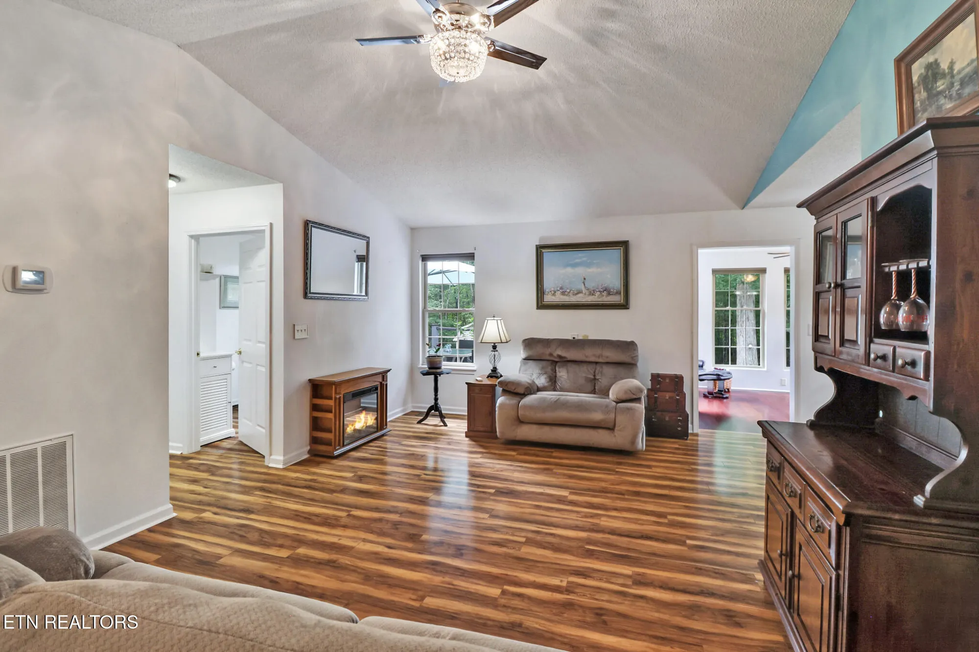 Property Slideshow image 8 of 36 | 144 pomeroy dr, Crossville, TN, 38558