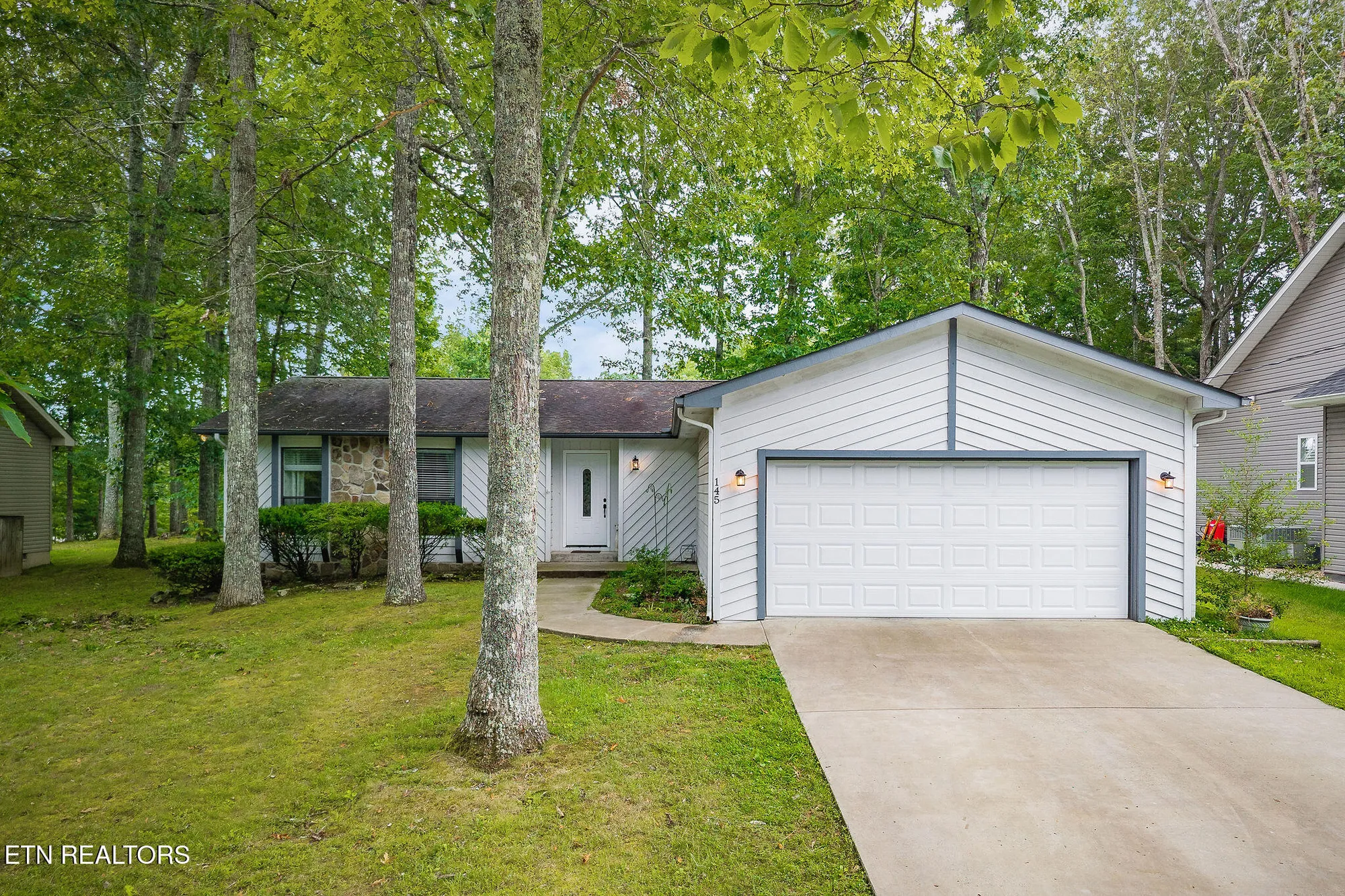 Property Slideshow image 1 of 38 | 145 anglewood dr, Crossville, TN, 38558