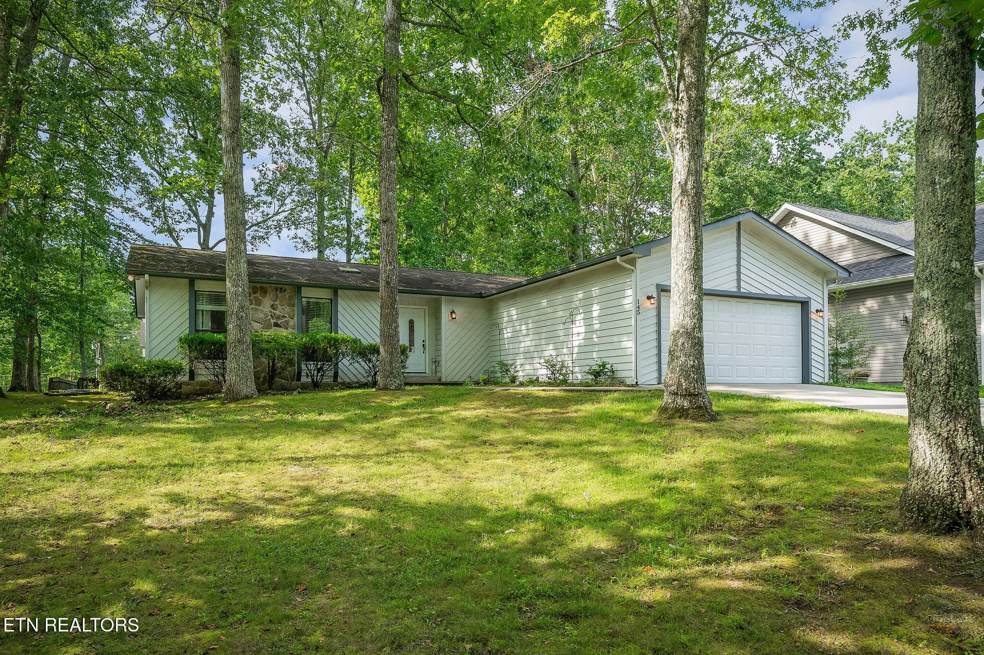 Property Slideshow image 32 of 38 | 145 anglewood dr, Crossville, TN, 38558