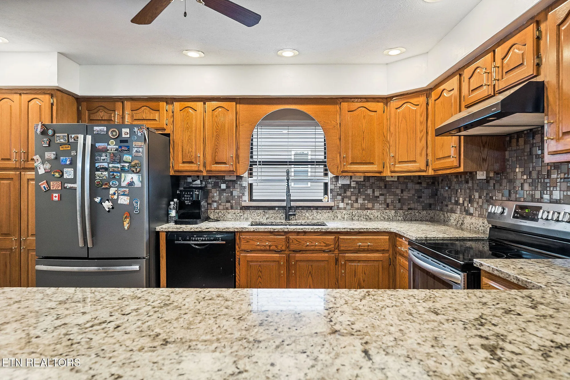 Property Slideshow image 13 of 38 | 145 anglewood dr, Crossville, TN, 38558