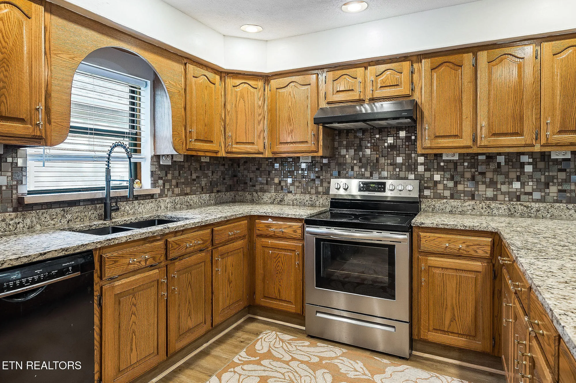 Property Slideshow image 15 of 38 | 145 anglewood dr, Crossville, TN, 38558