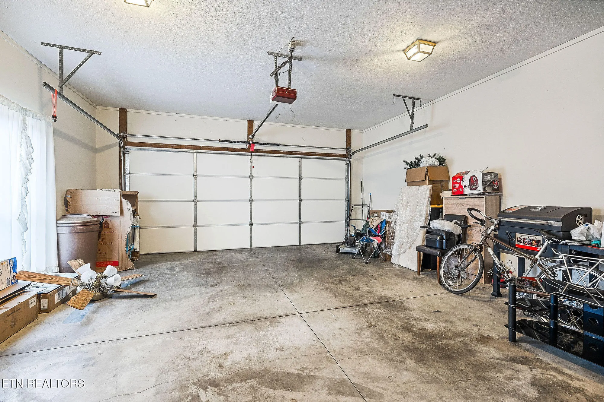 Property Slideshow image 31 of 38 | 145 anglewood dr, Crossville, TN, 38558