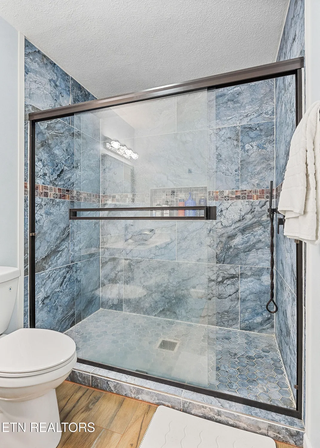 Property Slideshow image 23 of 38 | 145 anglewood dr, Crossville, TN, 38558