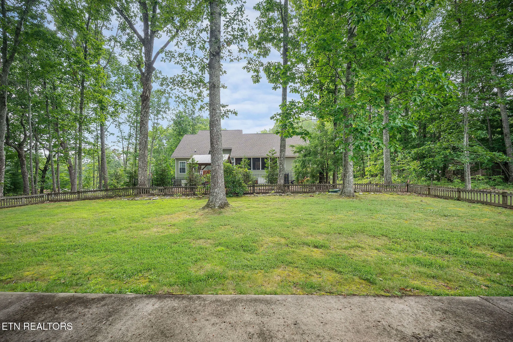 Property Slideshow image 37 of 38 | 145 anglewood dr, Crossville, TN, 38558