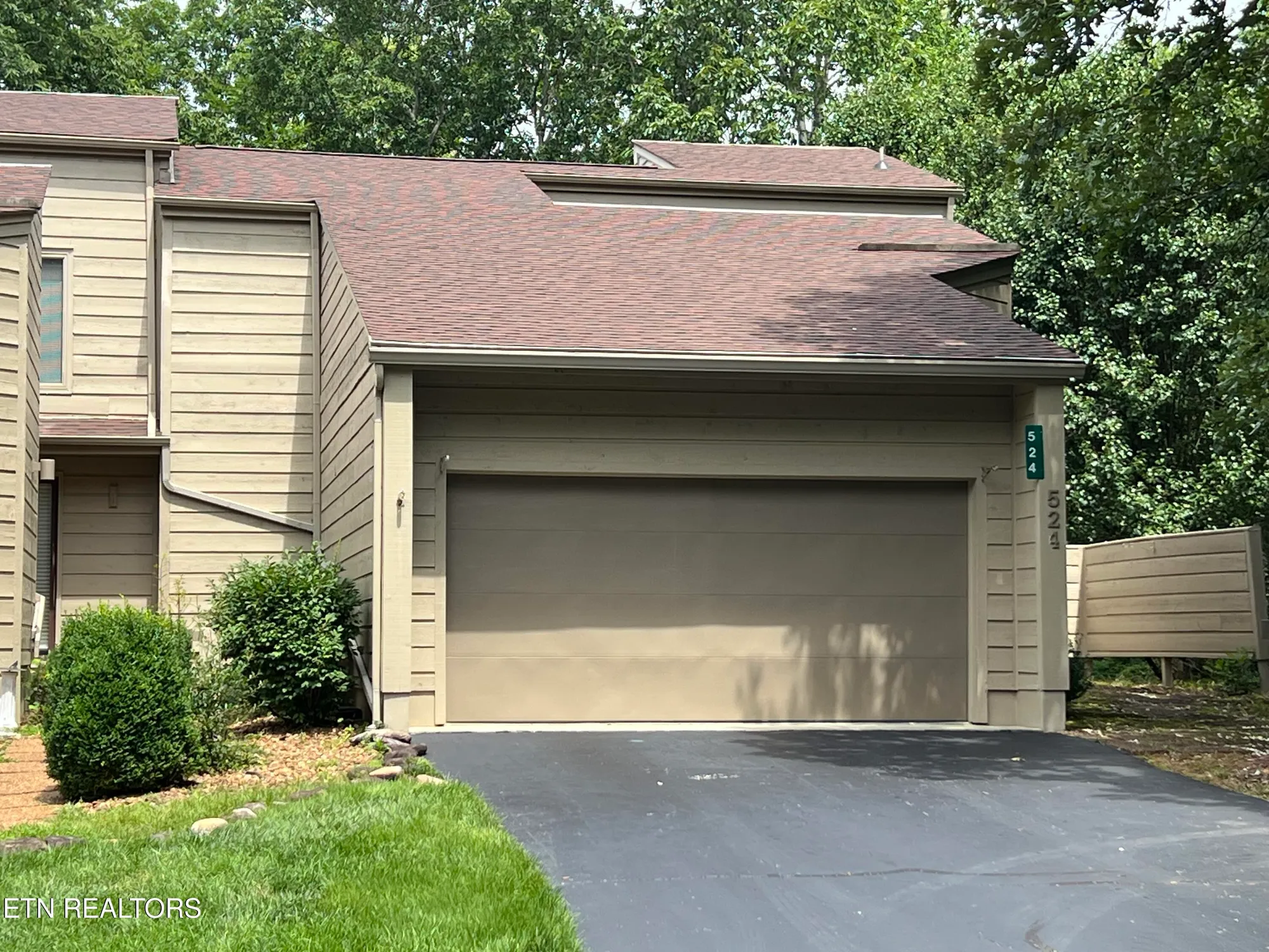 Property Slideshow image 1 of 41 | 524 druid lndg, Crossville, TN, 38558