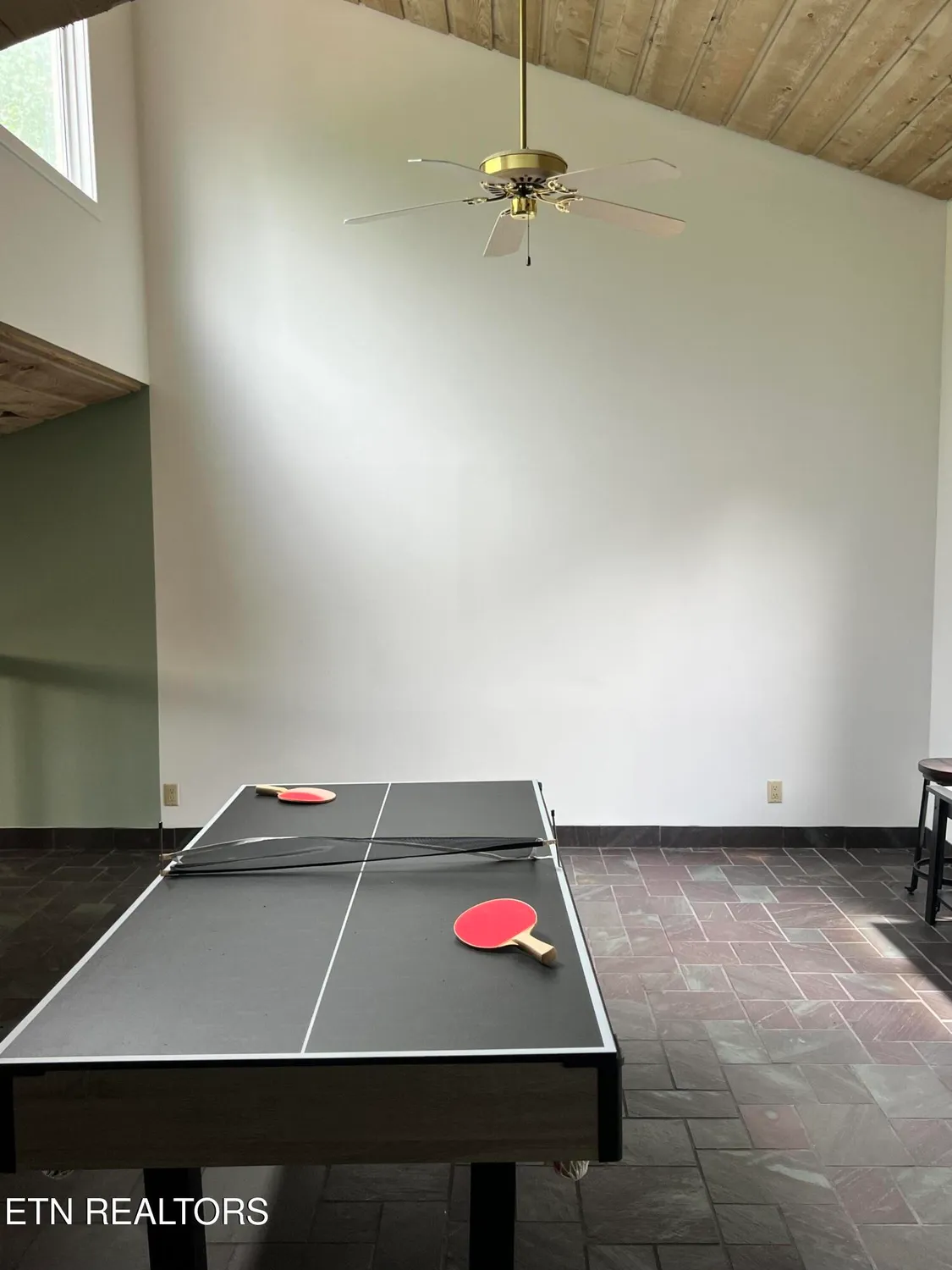 Property Slideshow image 32 of 41 | 524 druid lndg, Crossville, TN, 38558
