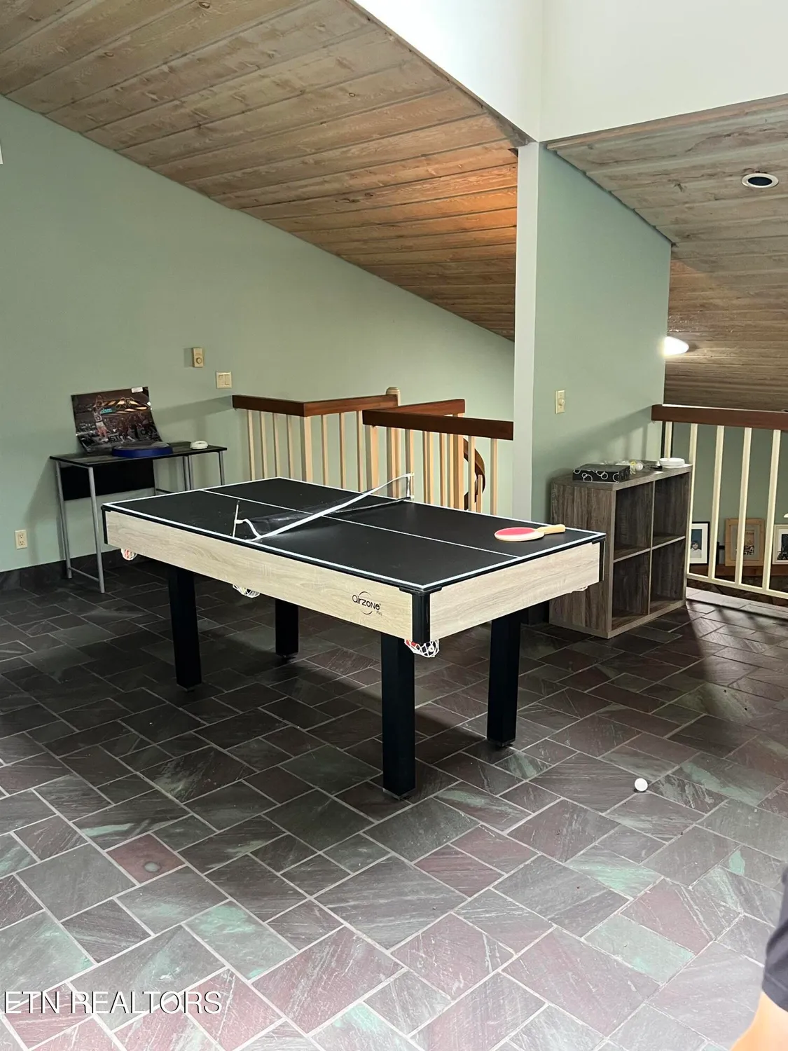 Property Slideshow image 33 of 41 | 524 druid lndg, Crossville, TN, 38558