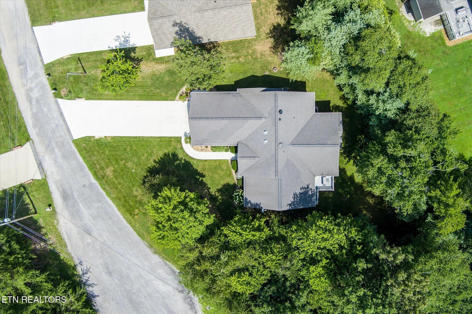 Property Slideshow image 44 of 58 | 13 kenwood ct, Crossville, TN, 38558