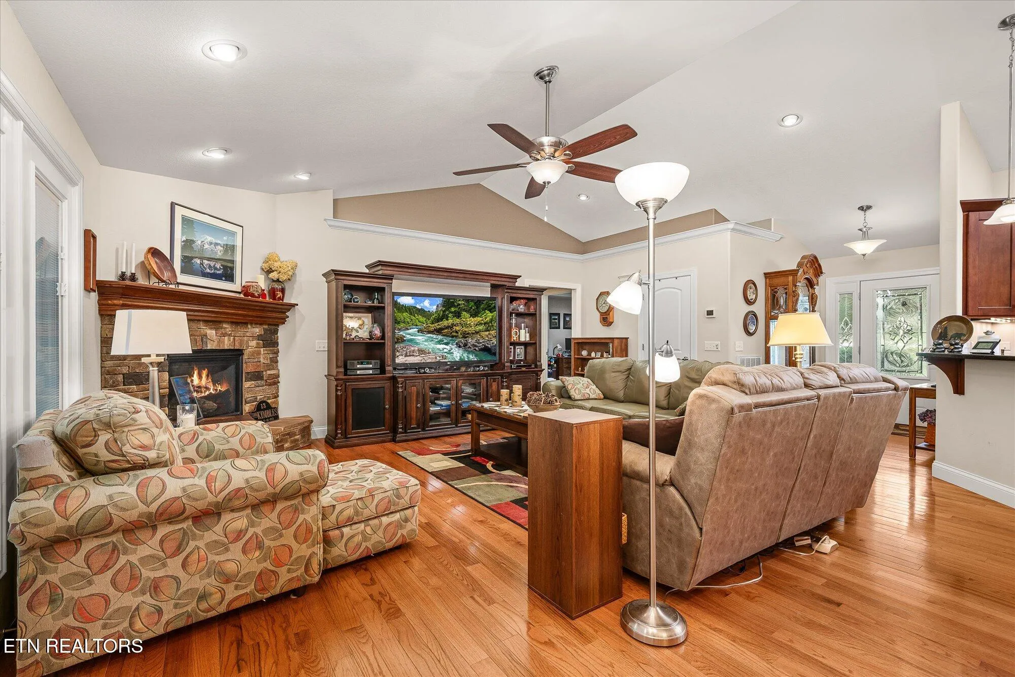Property Slideshow image 8 of 58 | 13 kenwood ct, Crossville, TN, 38558