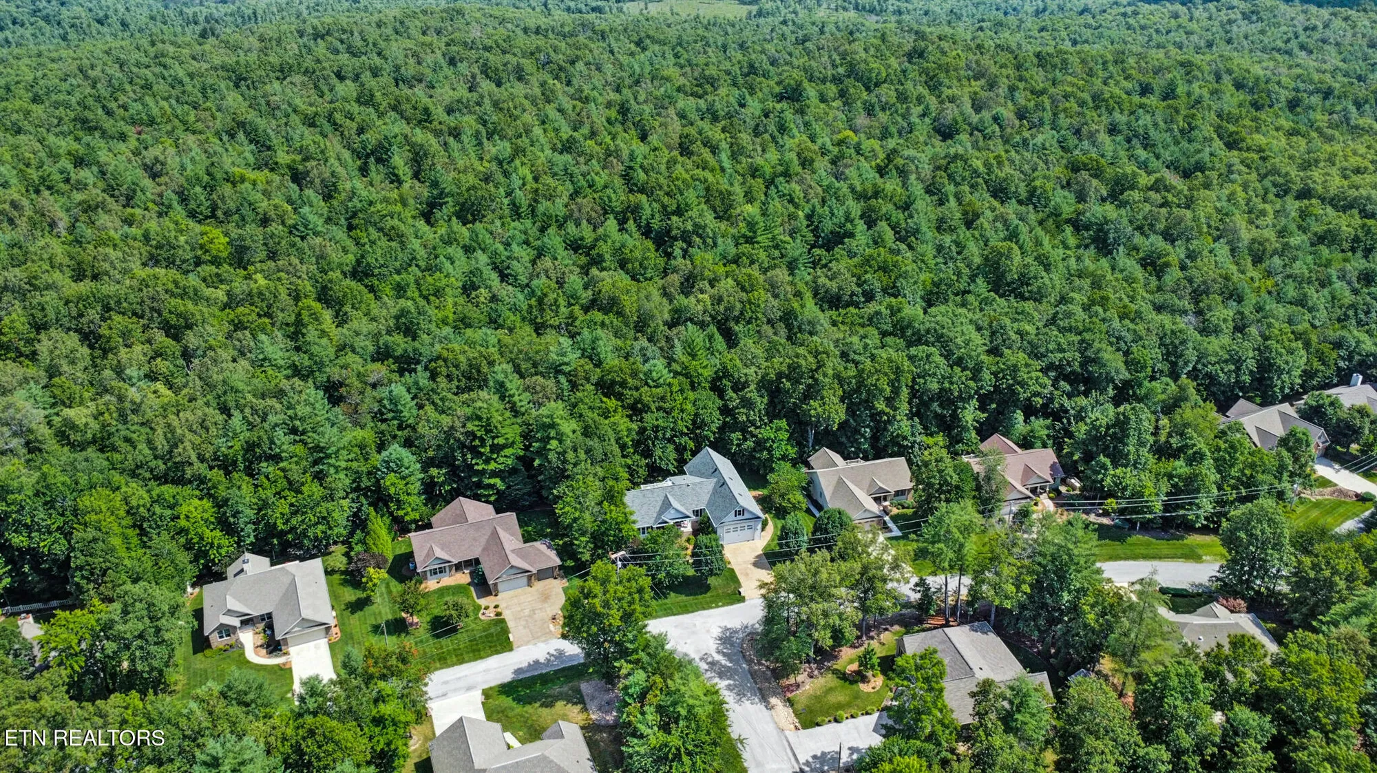 Property Slideshow image 9 of 54 | 31 holly ln, Crossville, TN, 38558