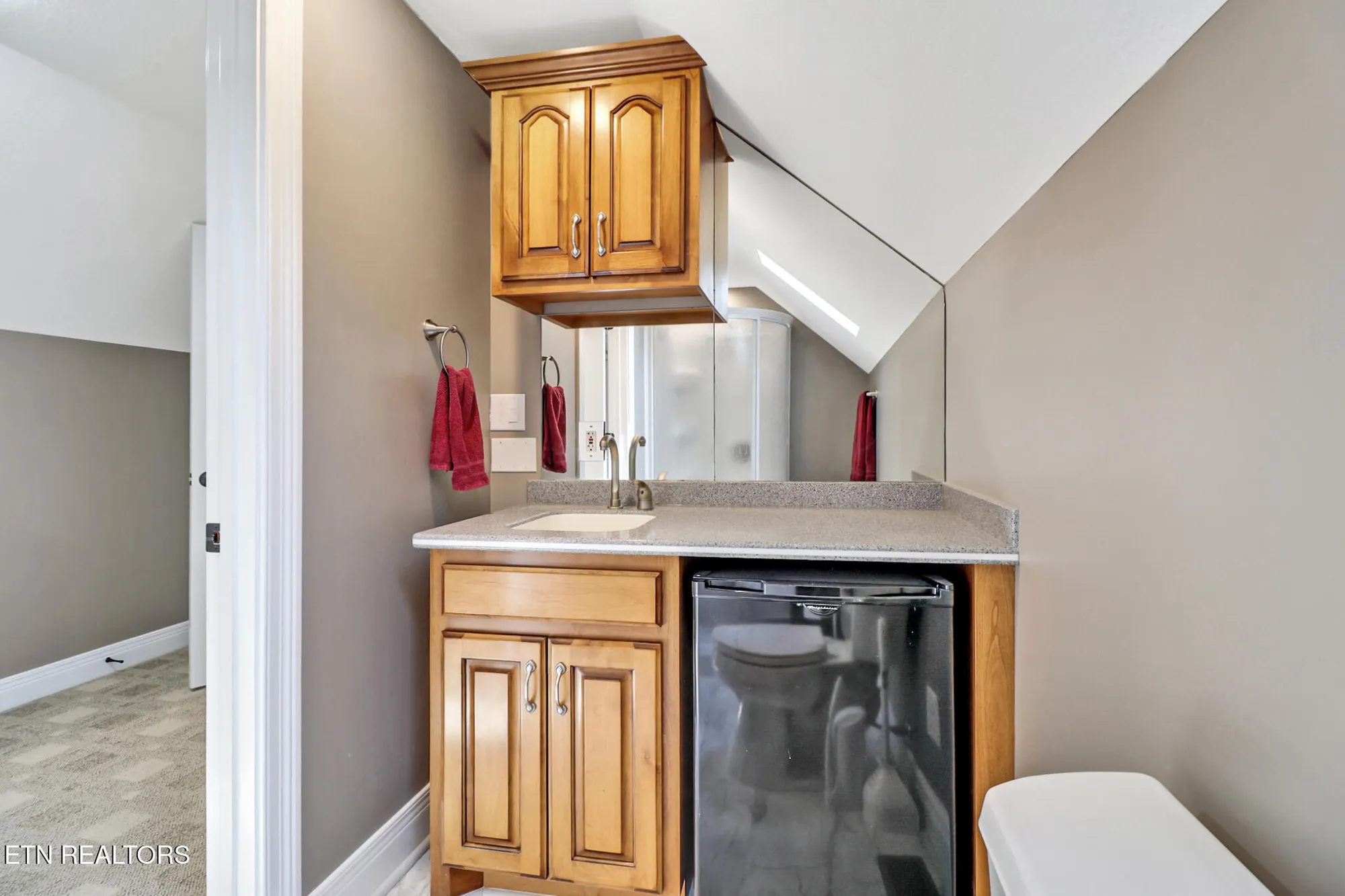 Property Slideshow image 43 of 54 | 31 holly ln, Crossville, TN, 38558