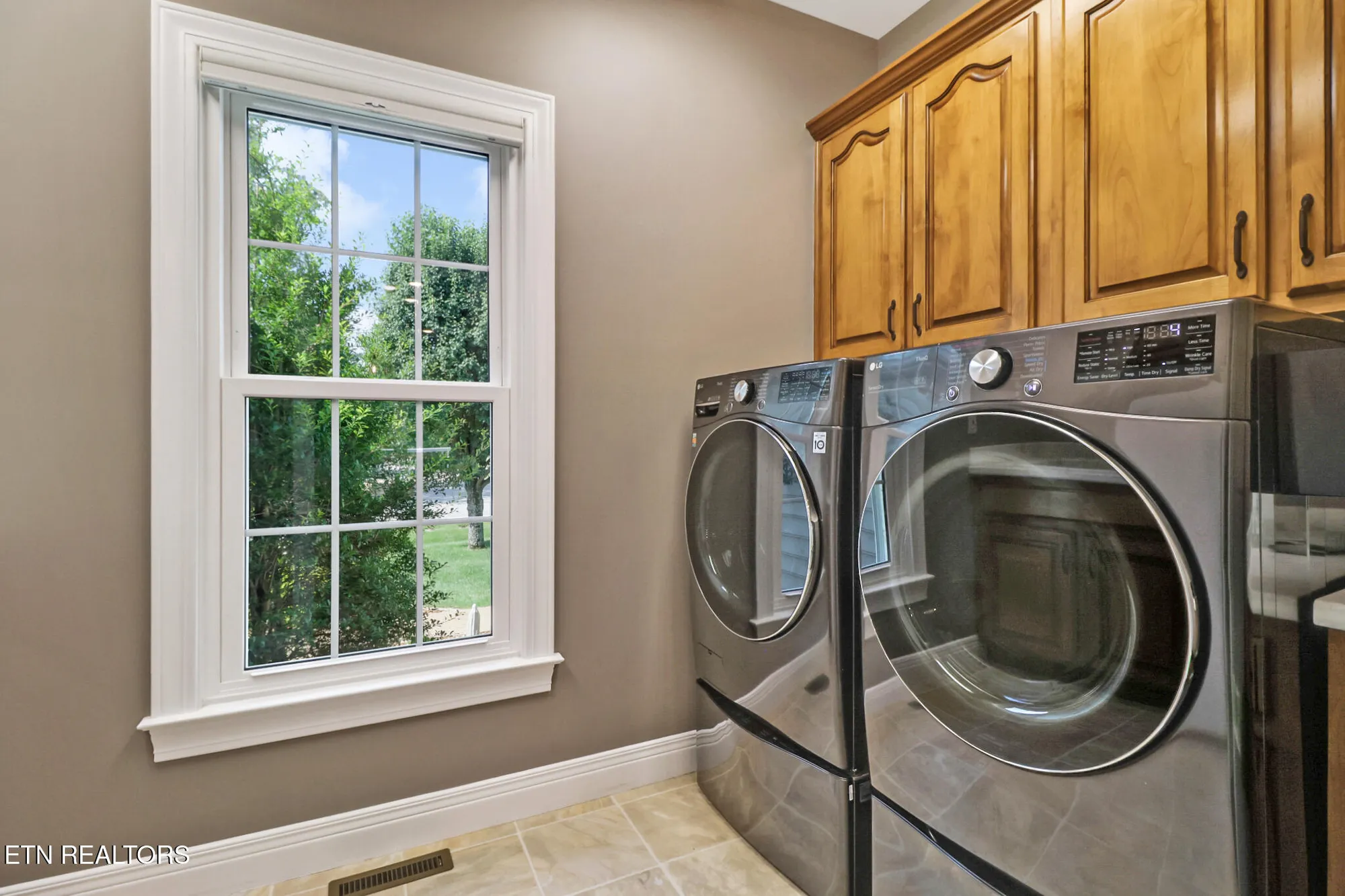 Property Slideshow image 24 of 54 | 31 holly ln, Crossville, TN, 38558