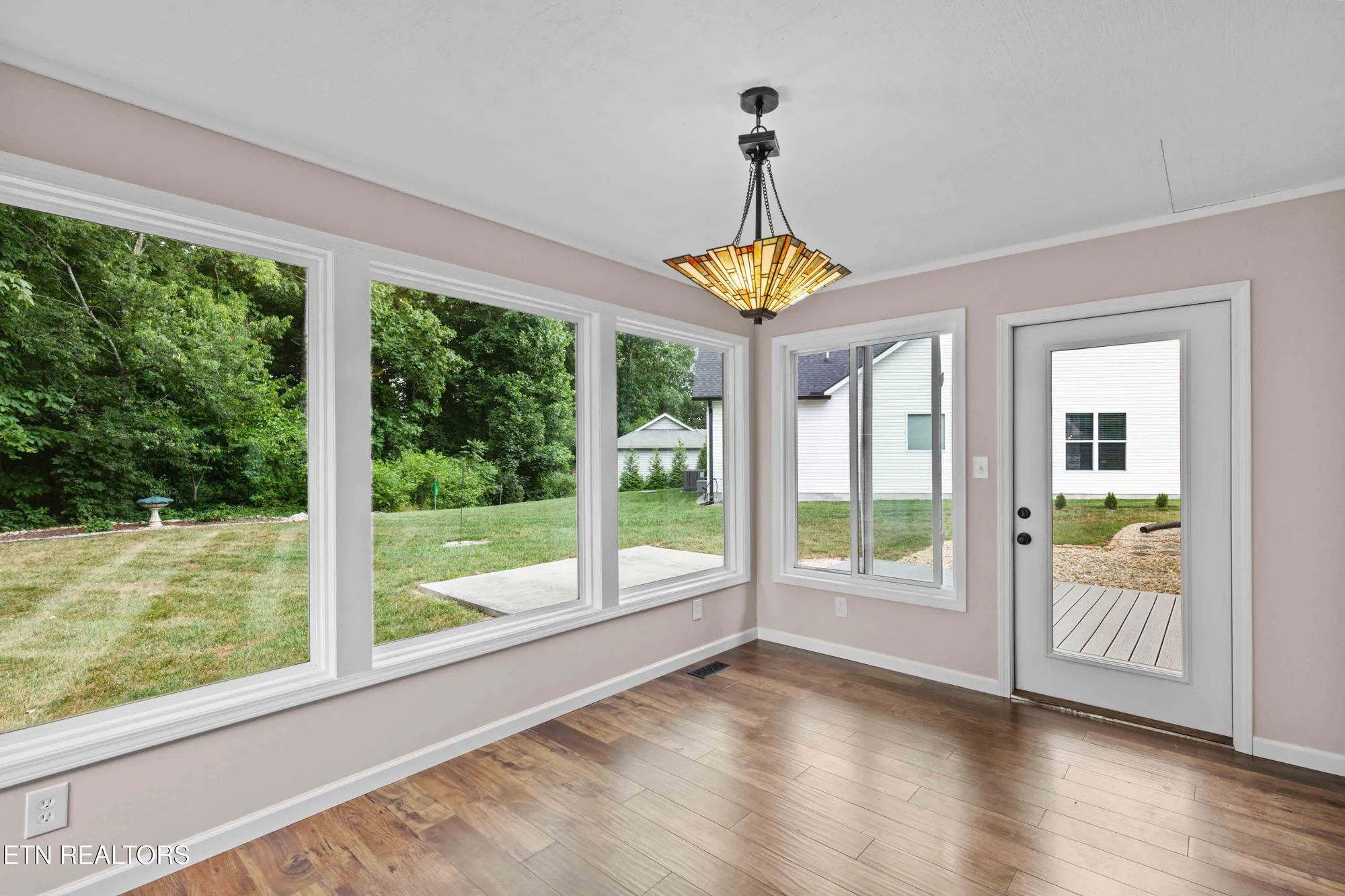 Property Slideshow image 8 of 33 | 121 yona way, Loudon, TN, 37774