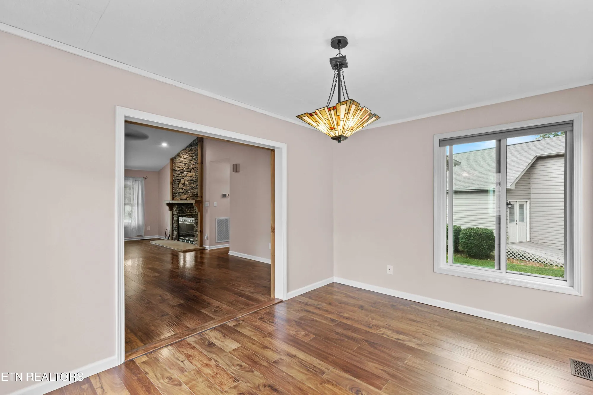 Property Slideshow image 9 of 33 | 121 yona way, Loudon, TN, 37774