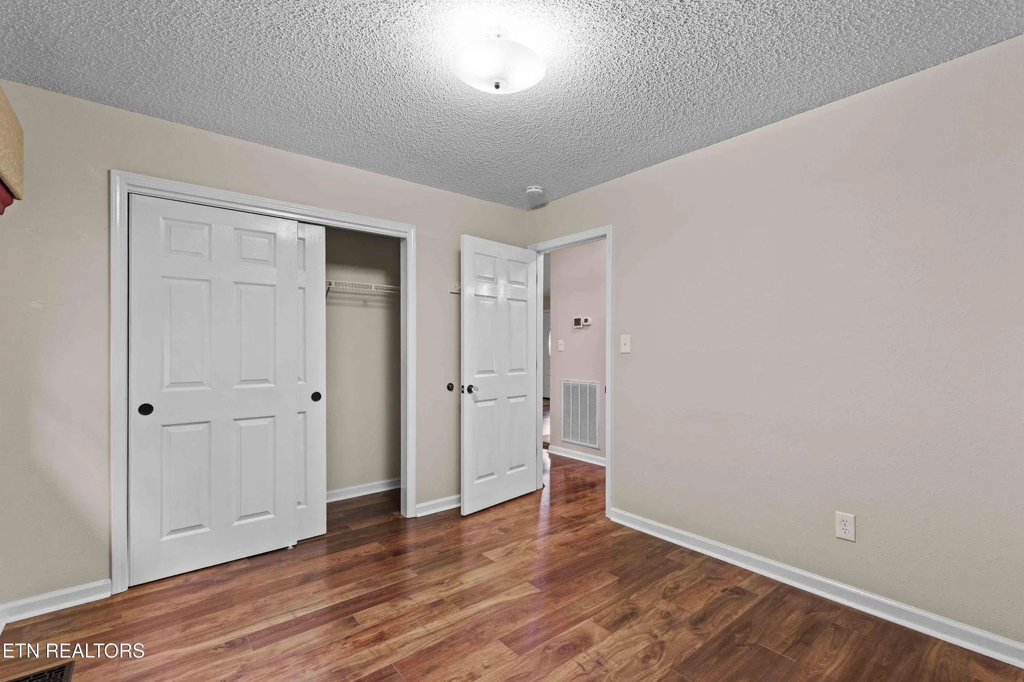 Property Slideshow image 21 of 33 | 121 yona way, Loudon, TN, 37774