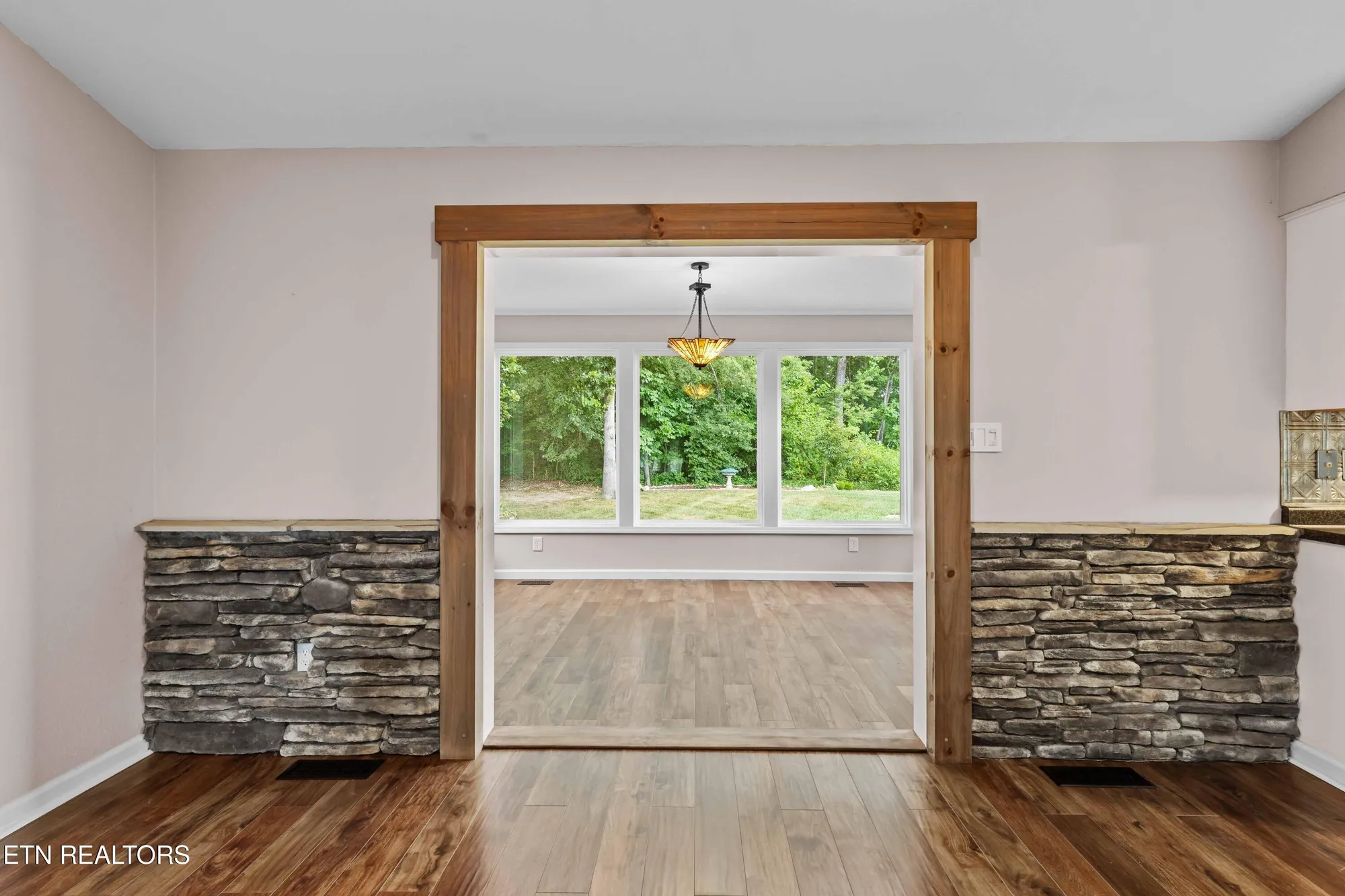 Property Slideshow image 19 of 33 | 121 yona way, Loudon, TN, 37774