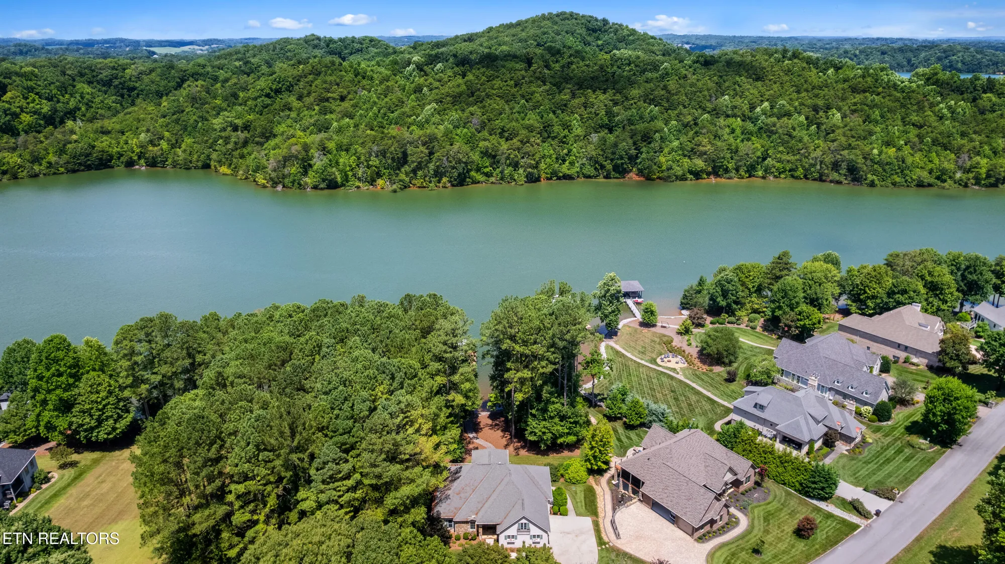 Property Slideshow image 2 of 56 | 300 marsh hawk dr, Vonore, TN, 37885