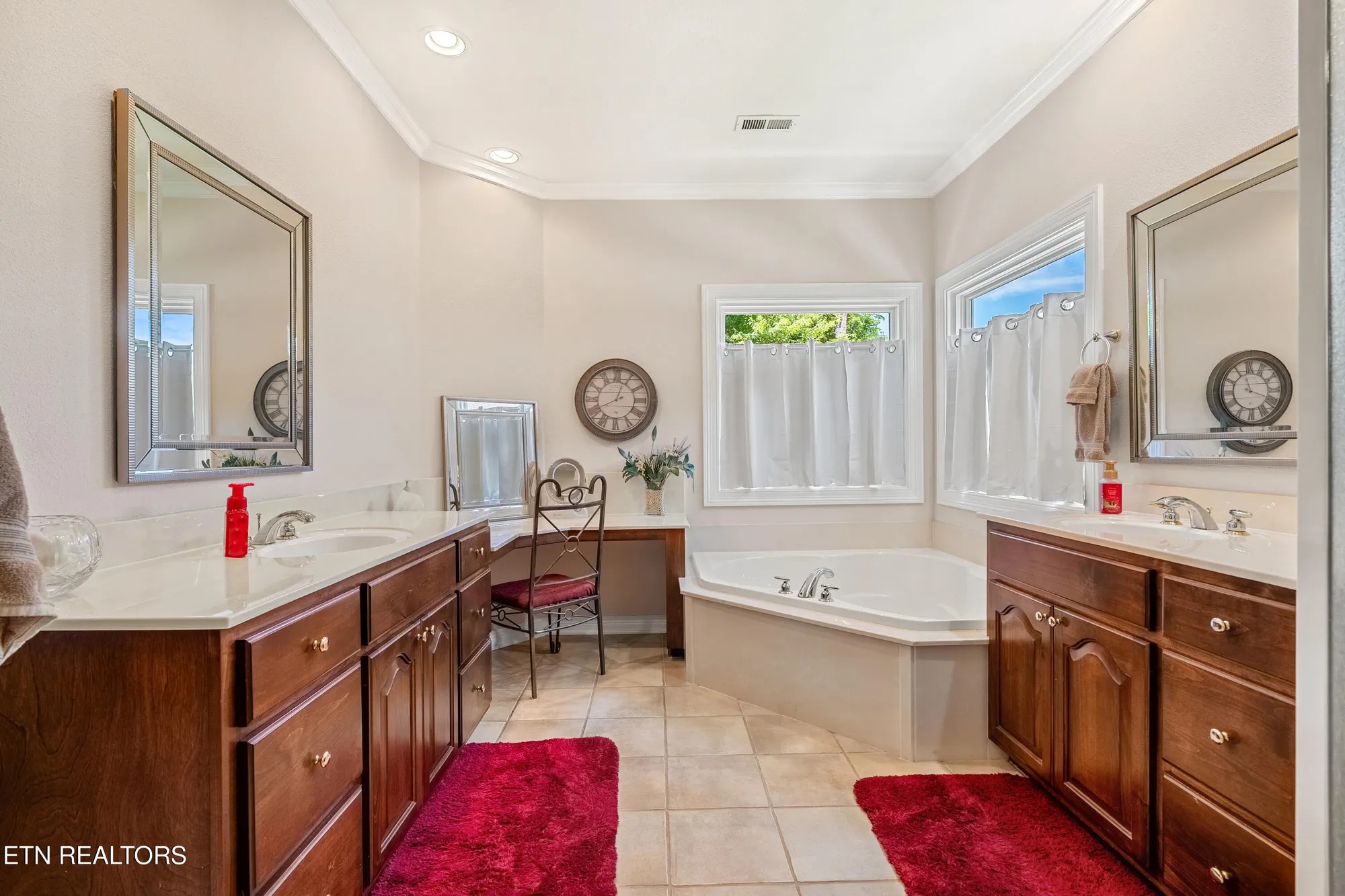 Property Slideshow image 23 of 56 | 300 marsh hawk dr, Vonore, TN, 37885