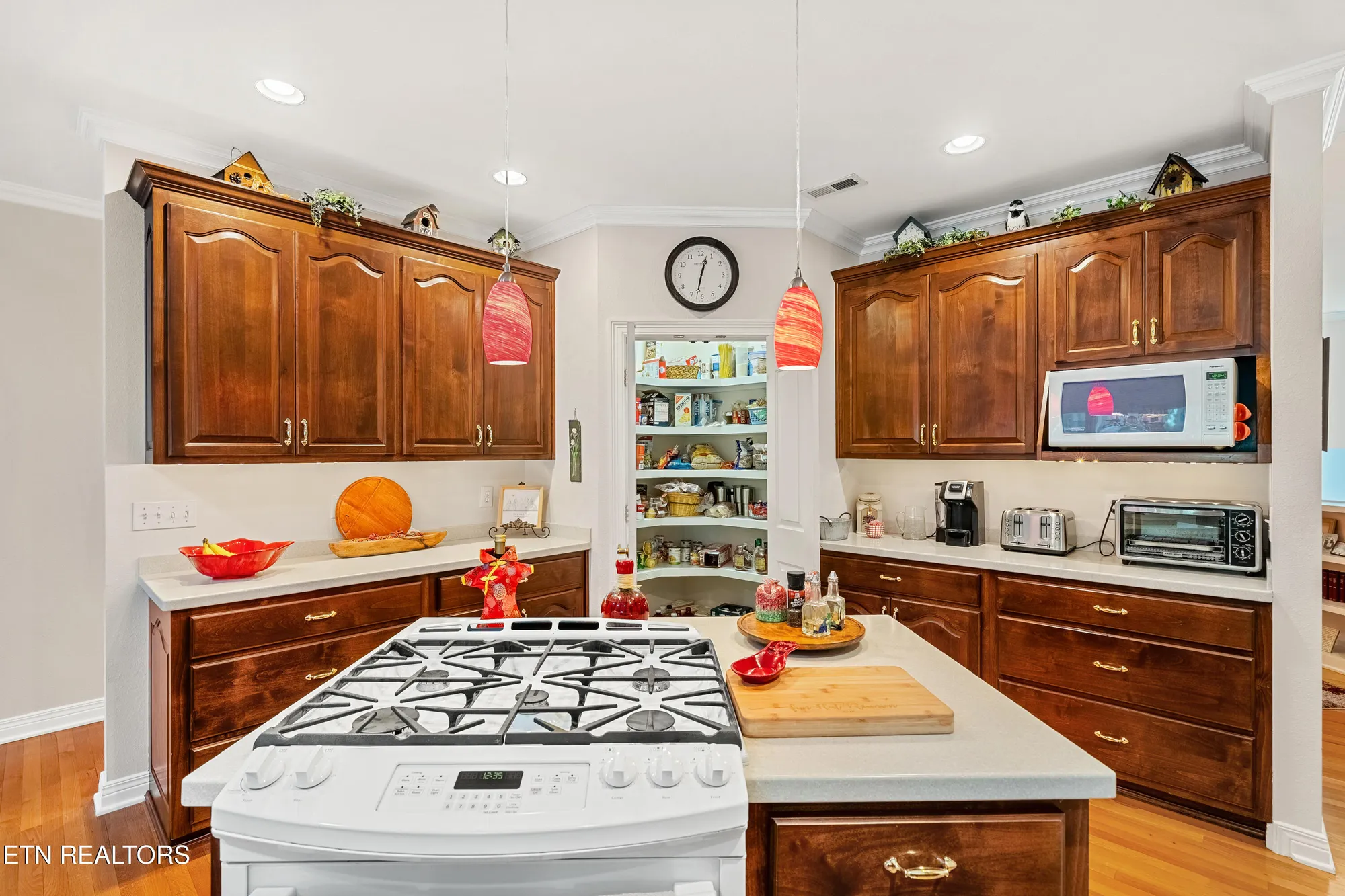 Property Slideshow image 16 of 56 | 300 marsh hawk dr, Vonore, TN, 37885