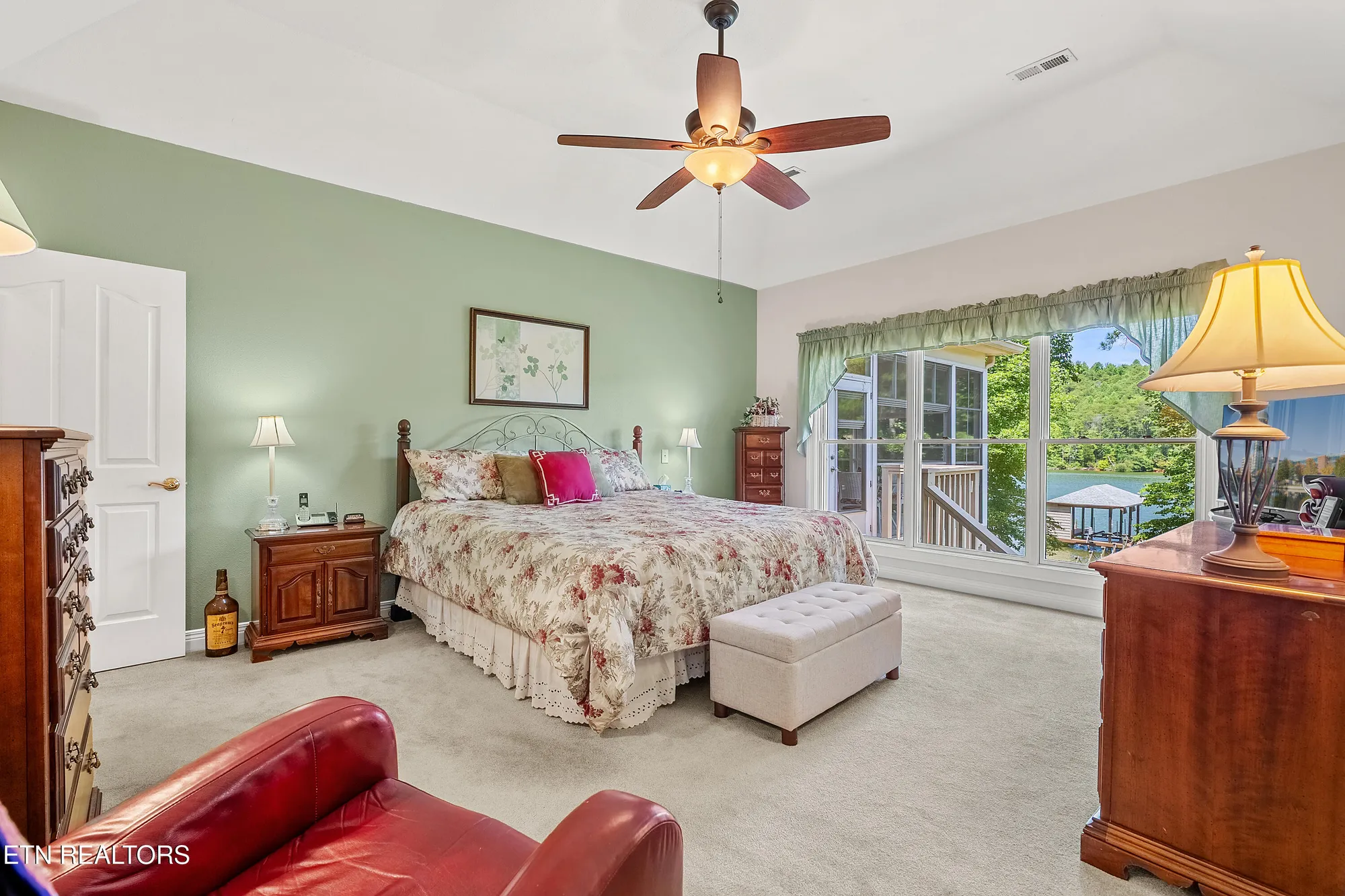 Property Slideshow image 22 of 56 | 300 marsh hawk dr, Vonore, TN, 37885