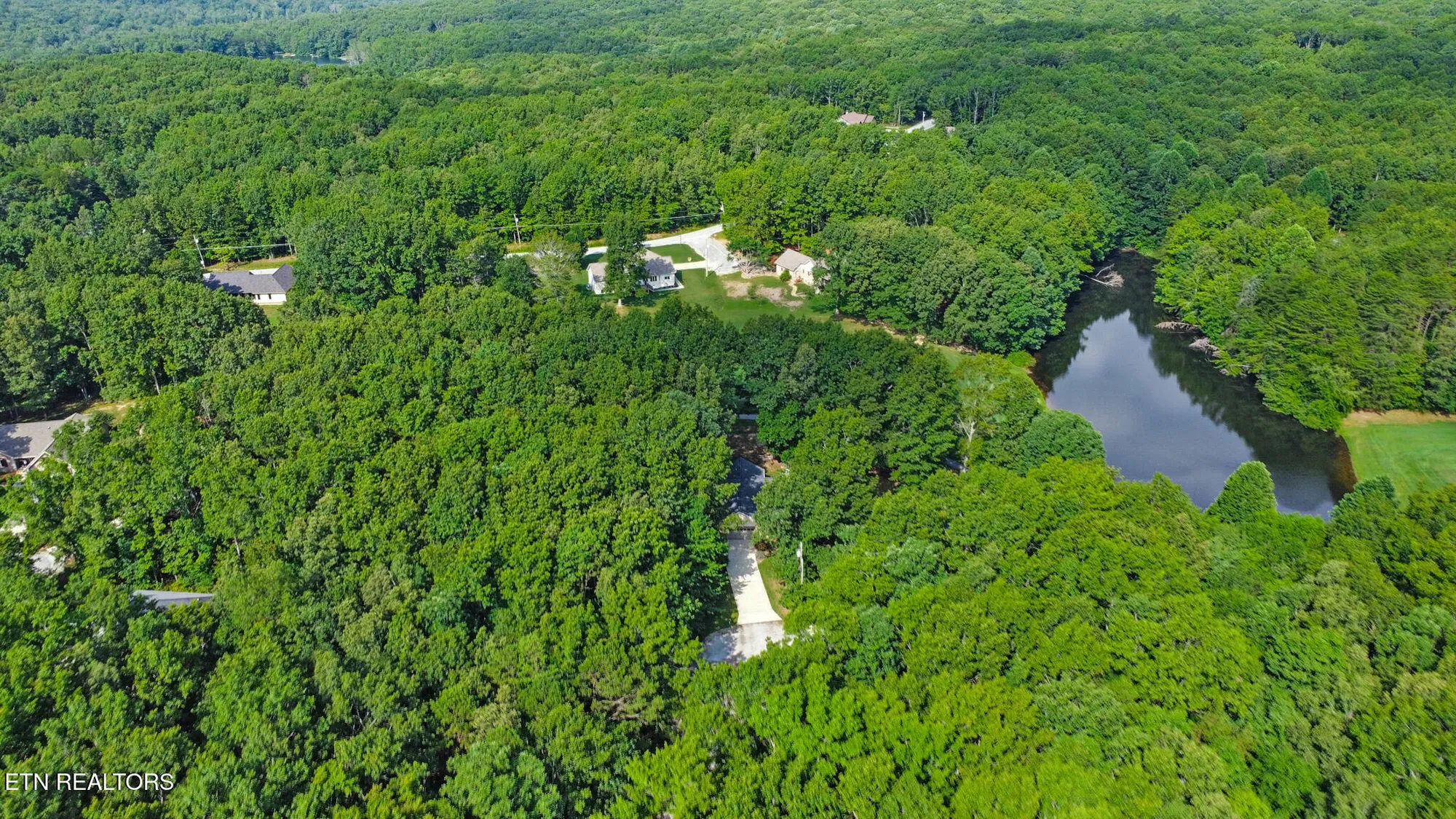 Property Slideshow image 46 of 52 | 37 clinebrook dr, Crossville, TN, 38558