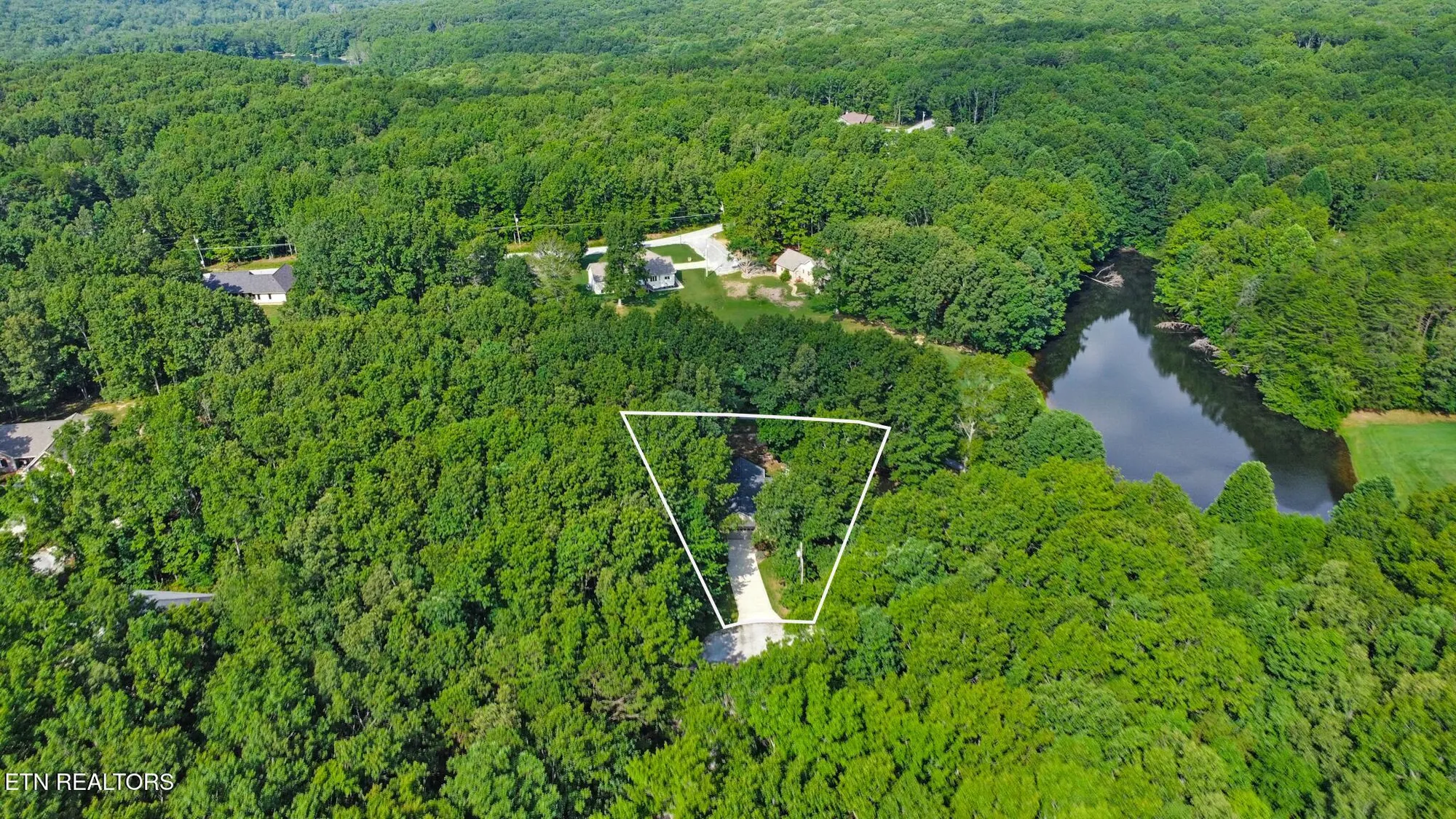 Property Slideshow image 48 of 52 | 37 clinebrook dr, Crossville, TN, 38558