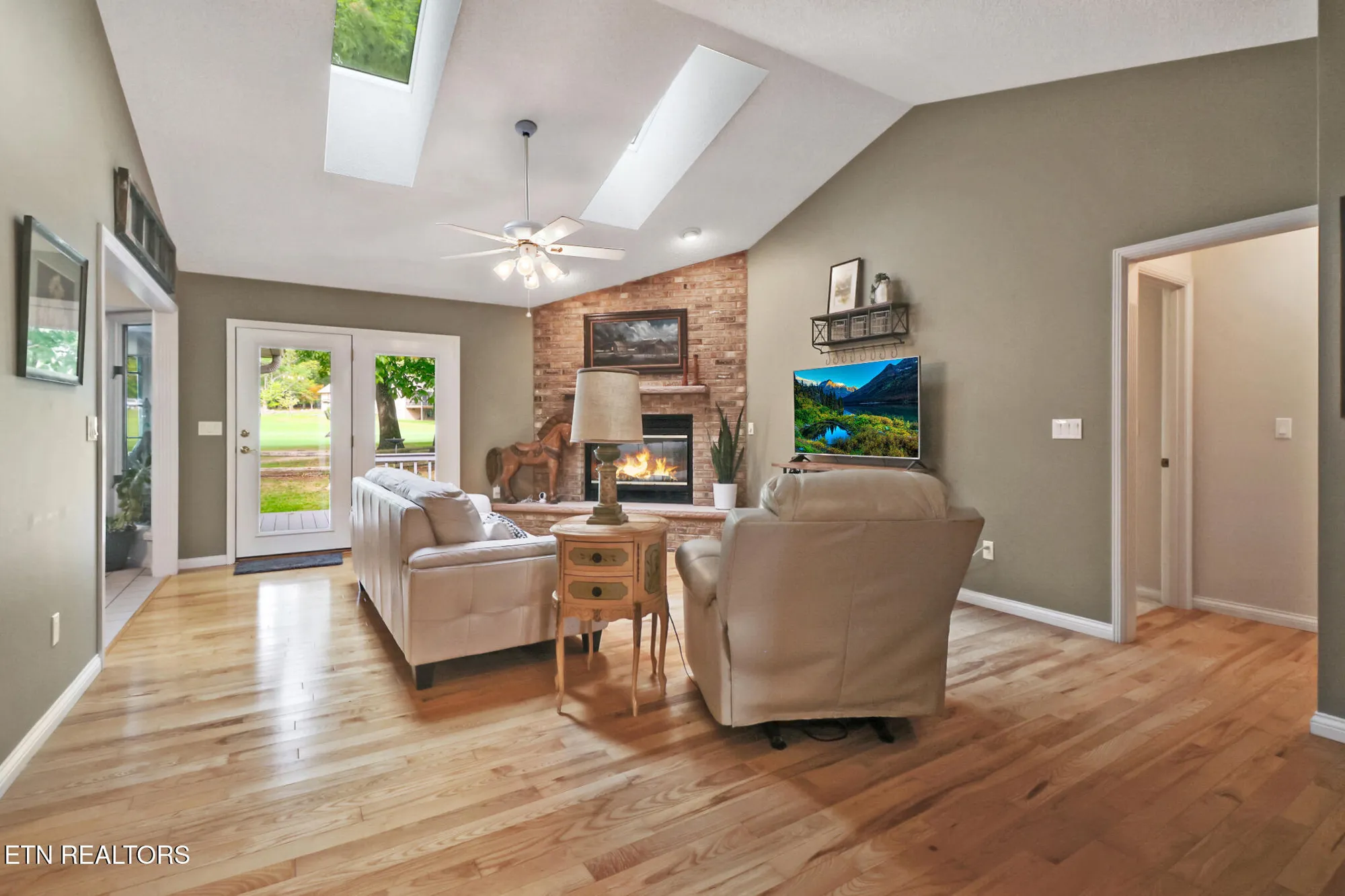 Property Slideshow image 6 of 52 | 37 clinebrook dr, Crossville, TN, 38558