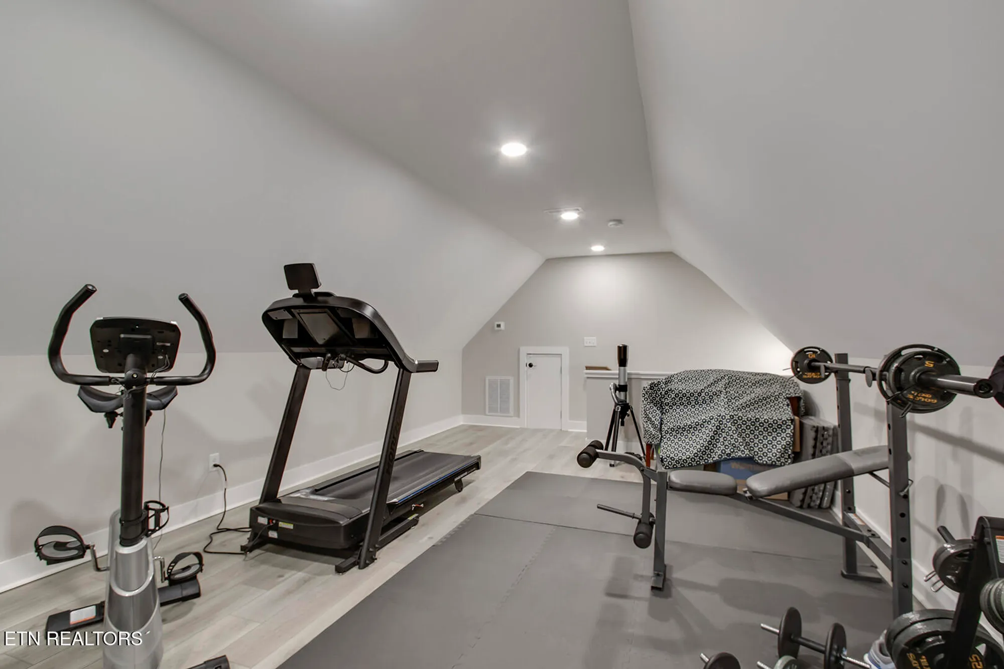 Property Slideshow image 43 of 51 | 308 oostagala ln, Loudon, TN, 37774