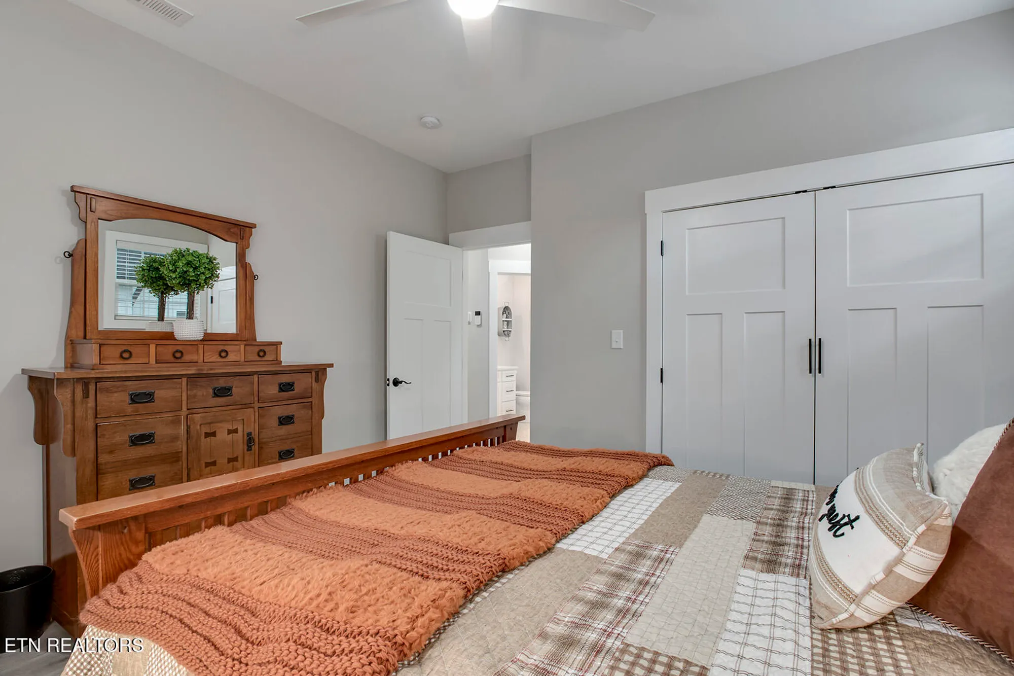 Property Slideshow image 38 of 51 | 308 oostagala ln, Loudon, TN, 37774