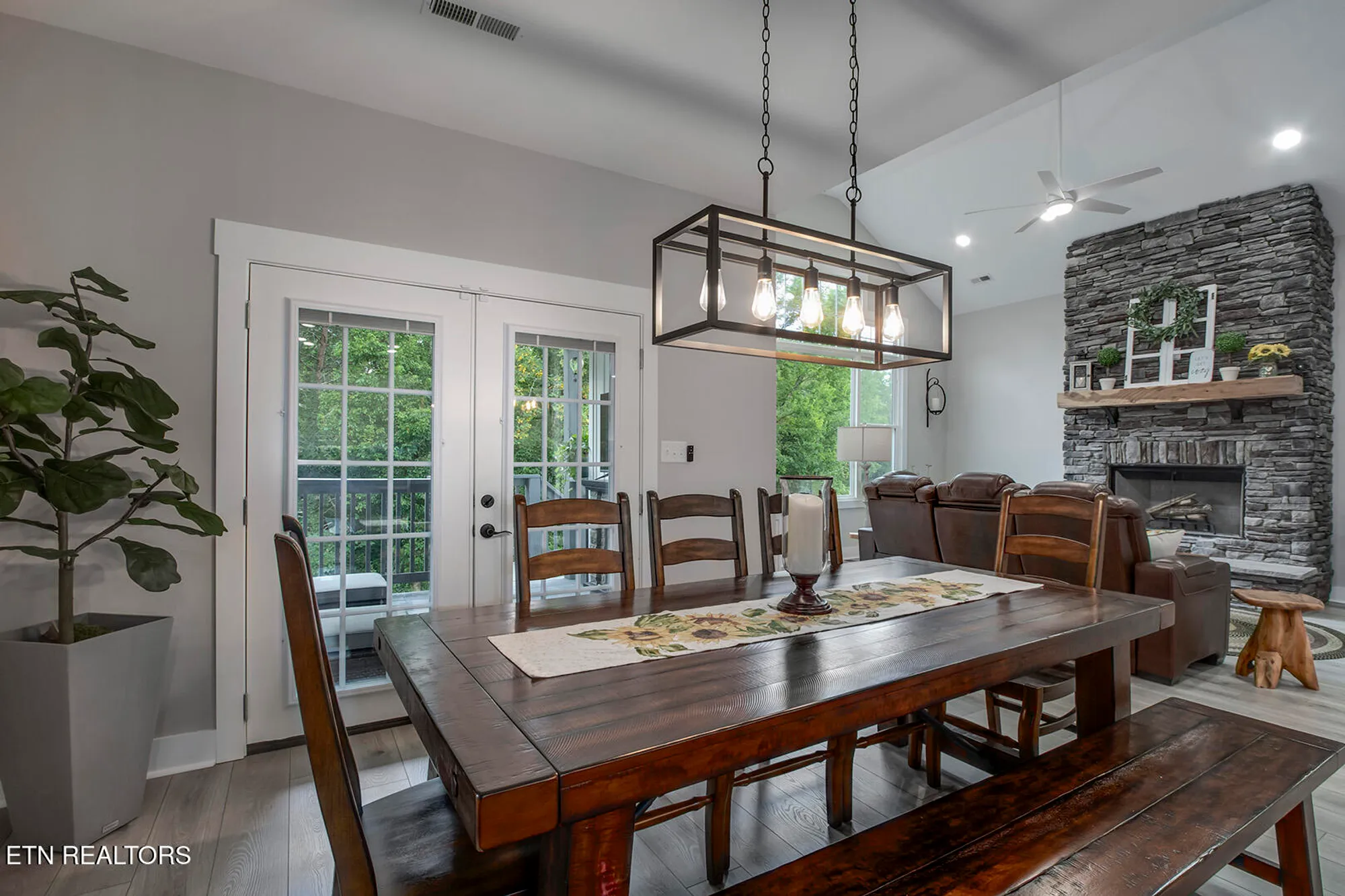 Property Slideshow image 12 of 51 | 308 oostagala ln, Loudon, TN, 37774