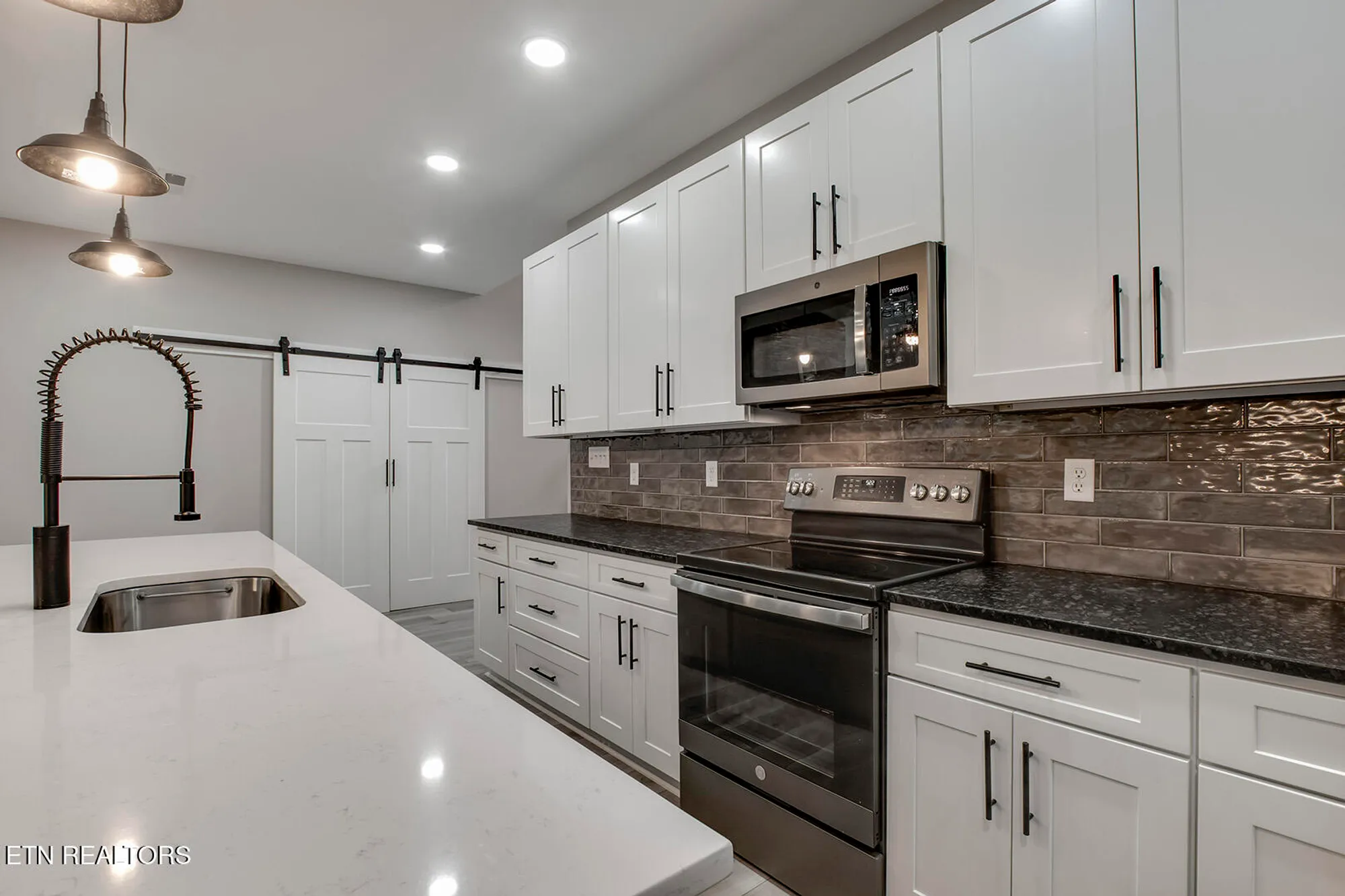 Property Slideshow image 21 of 51 | 308 oostagala ln, Loudon, TN, 37774