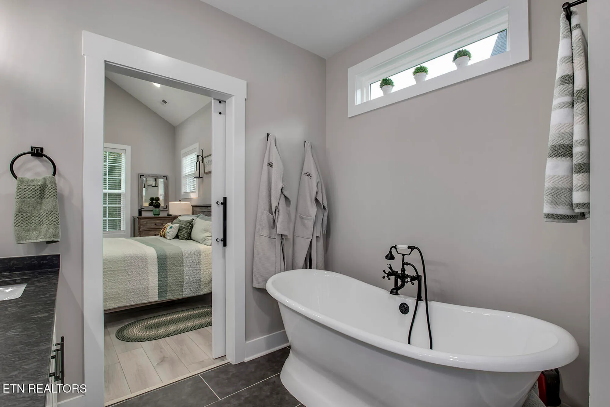 Property Slideshow image 31 of 51 | 308 oostagala ln, Loudon, TN, 37774