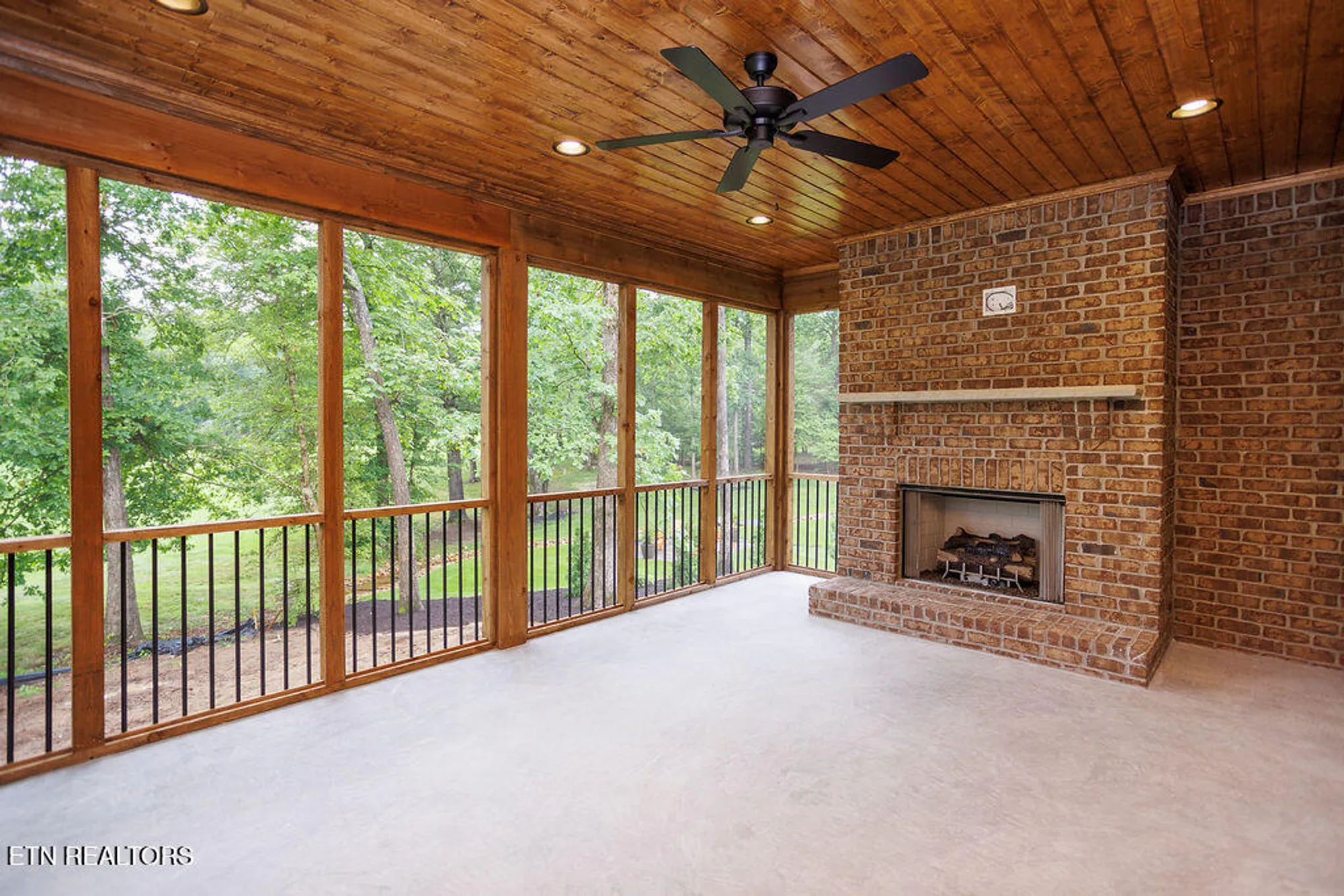Property Slideshow image 30 of 47 | 150 forest view dr, Crossville, TN, 38558
