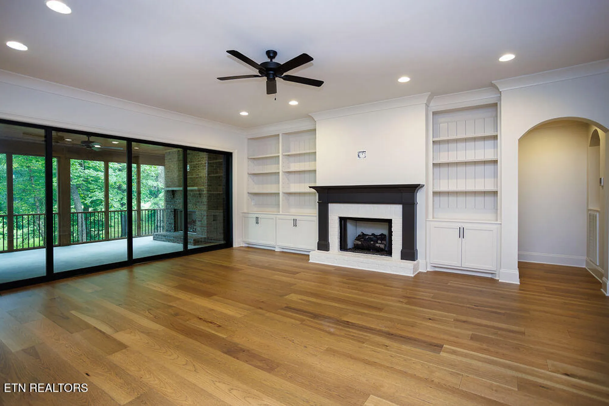 Property Slideshow image 28 of 47 | 150 forest view dr, Crossville, TN, 38558