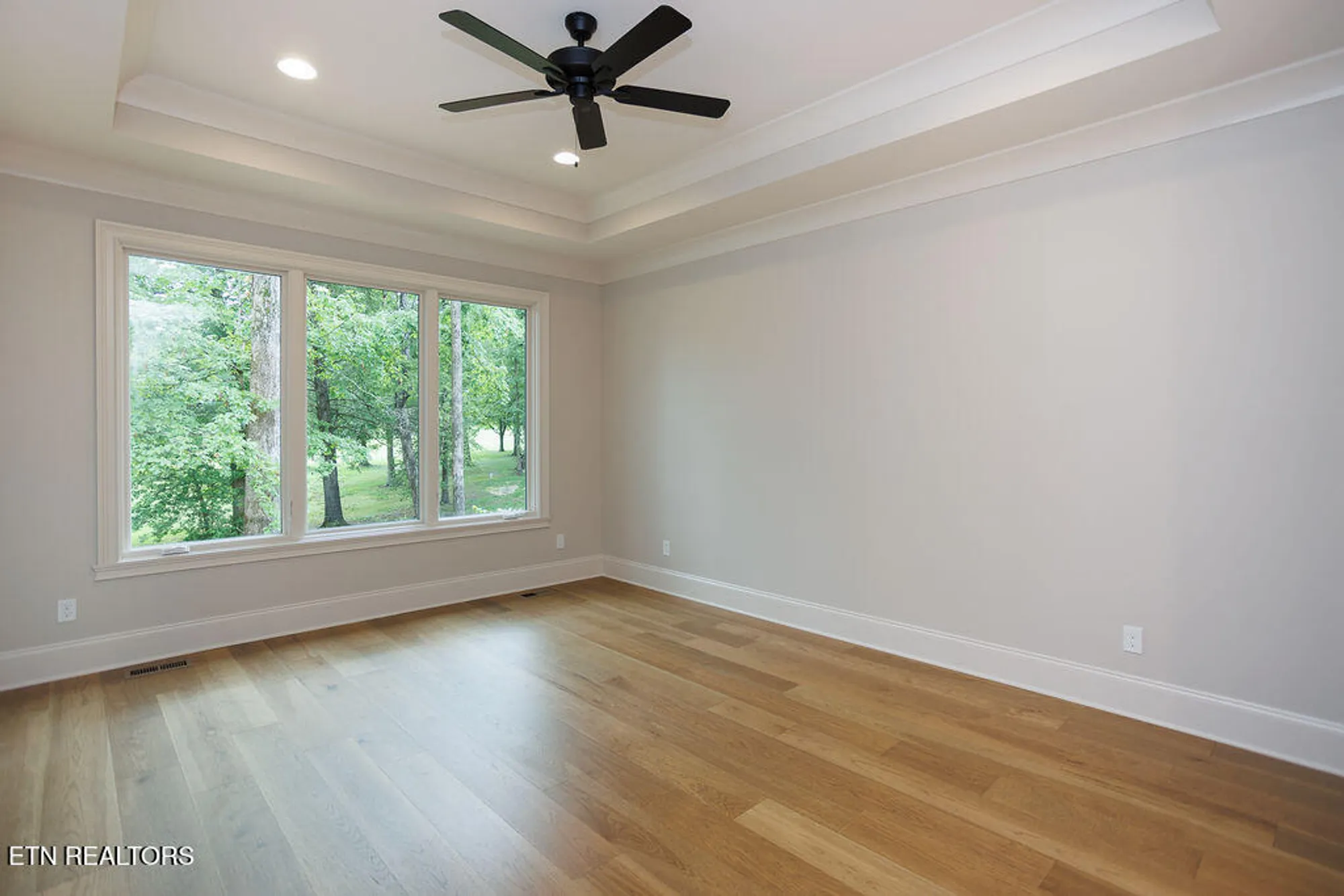 Property Slideshow image 12 of 47 | 150 forest view dr, Crossville, TN, 38558