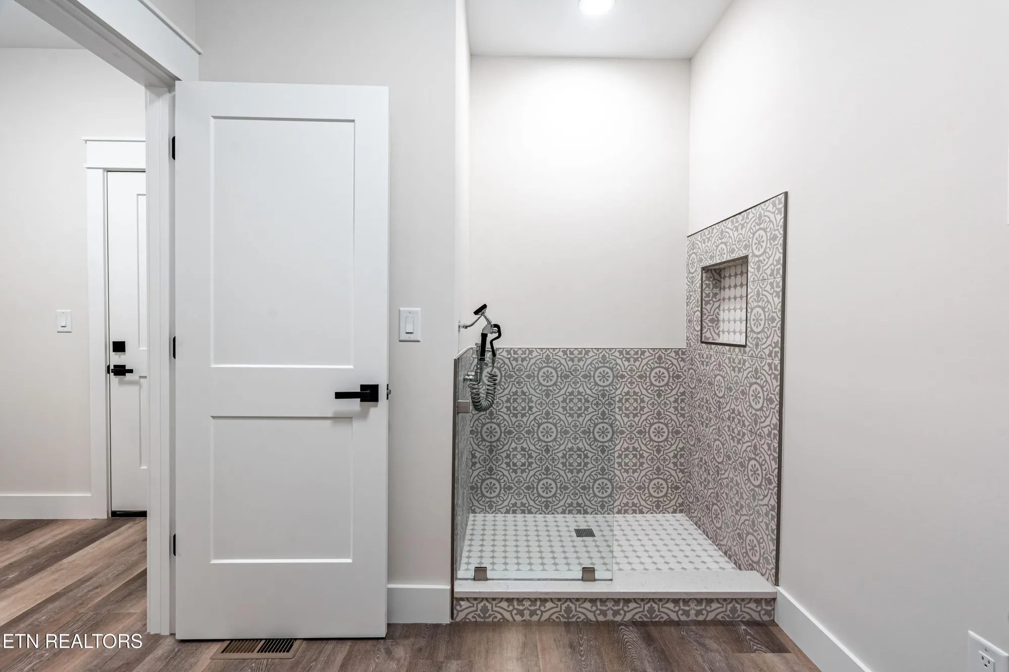 Property Slideshow image 34 of 60 | 222 oostanali way, Loudon, TN, 37774