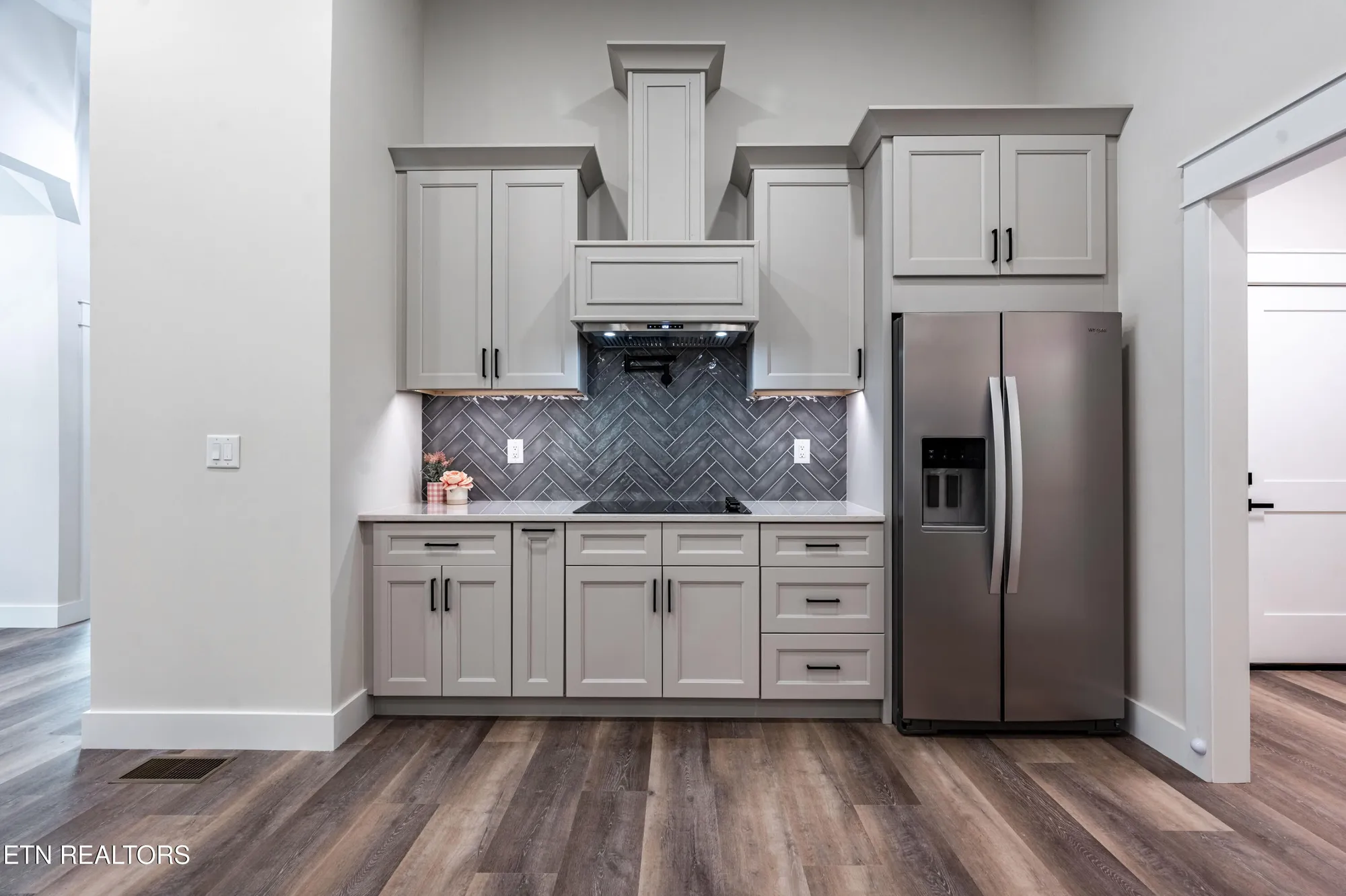 Property Slideshow image 6 of 60 | 222 oostanali way, Loudon, TN, 37774