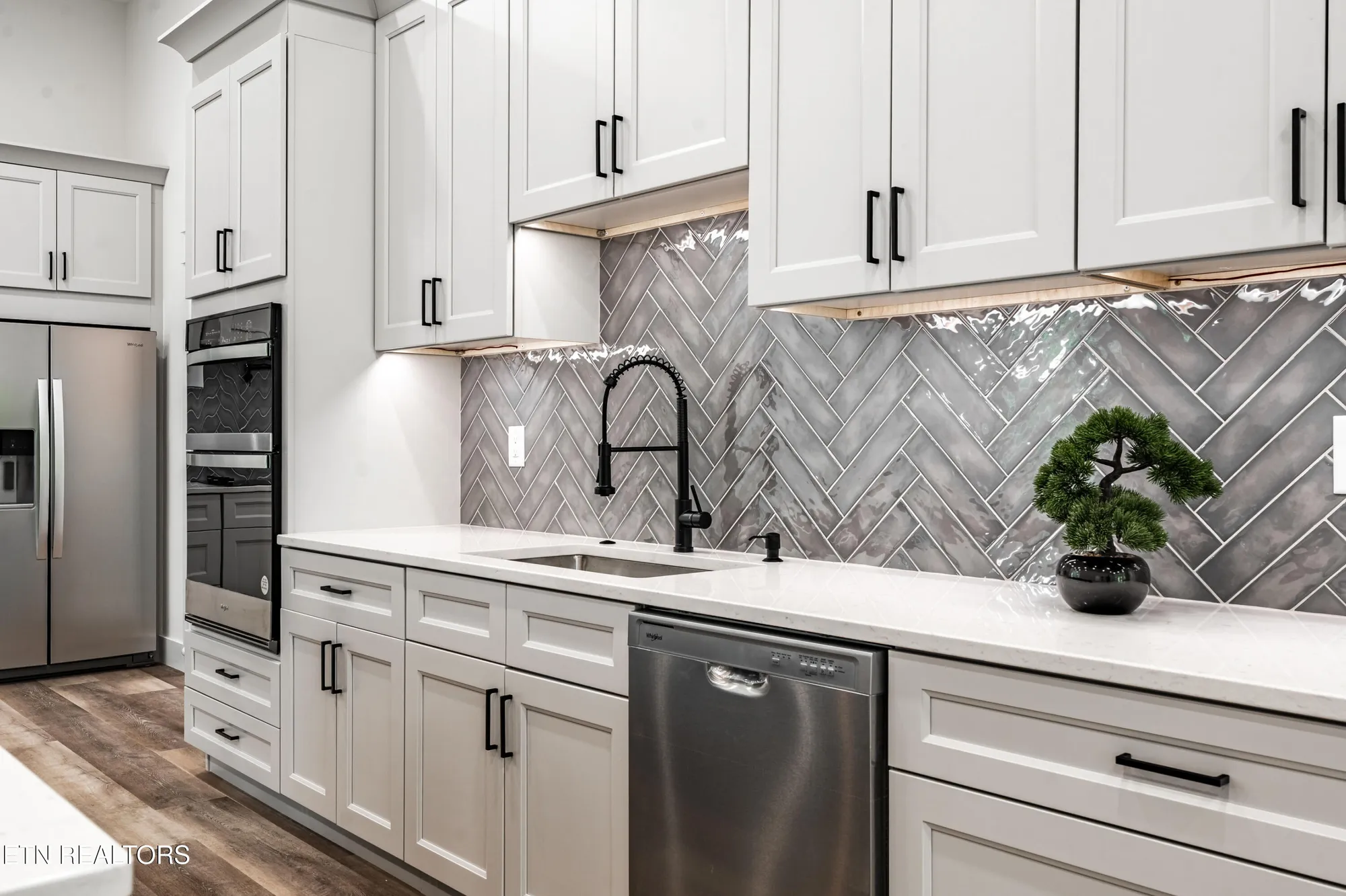 Property Slideshow image 8 of 60 | 222 oostanali way, Loudon, TN, 37774