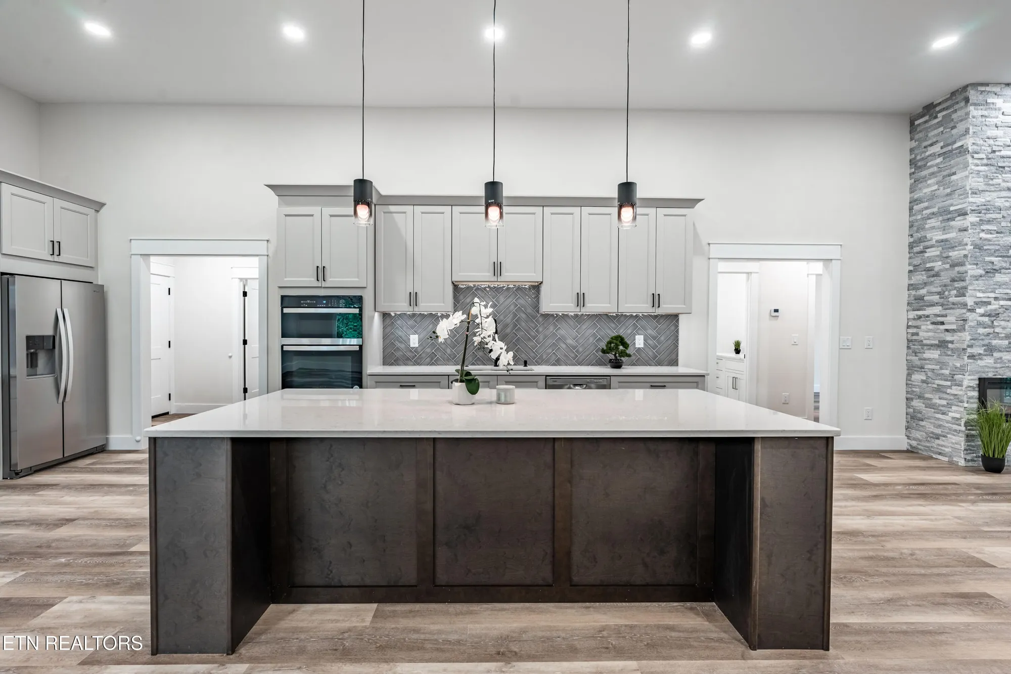 Property Slideshow image 13 of 60 | 222 oostanali way, Loudon, TN, 37774