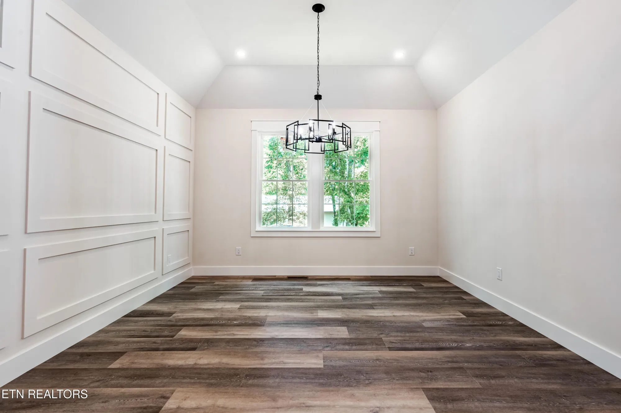 Property Slideshow image 26 of 60 | 222 oostanali way, Loudon, TN, 37774